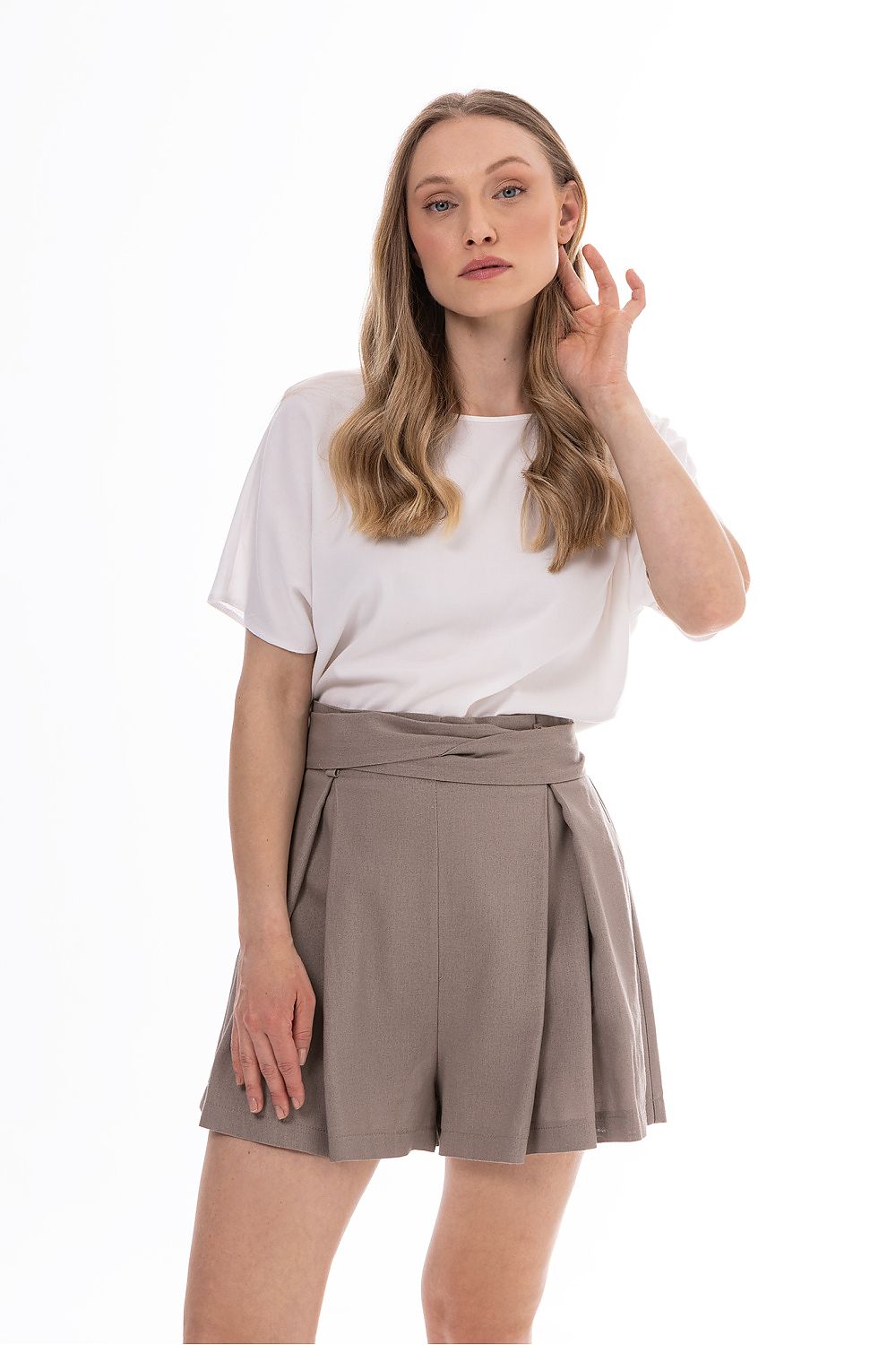  Pantaloni scurţi model 225293 awama 