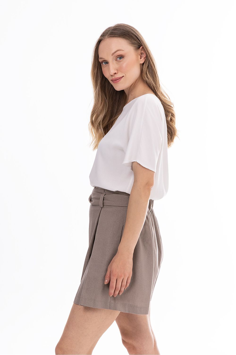  Pantaloni scurţi model 225293 awama 