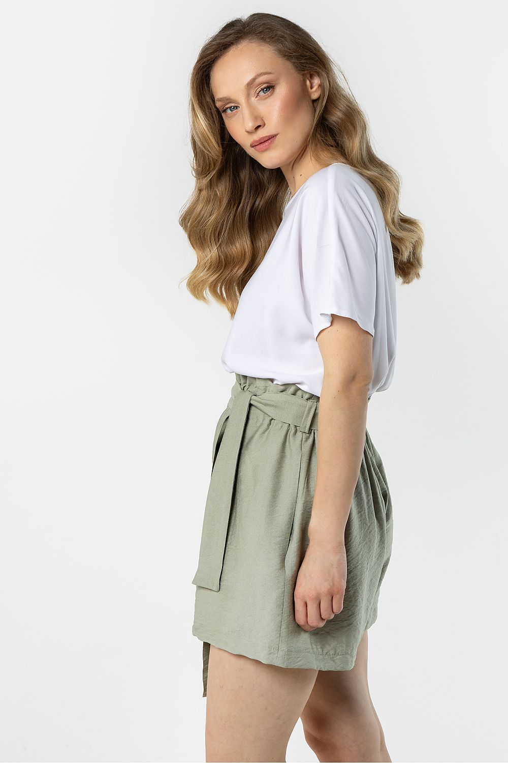  Pantaloni scurţi model 225323 awama 