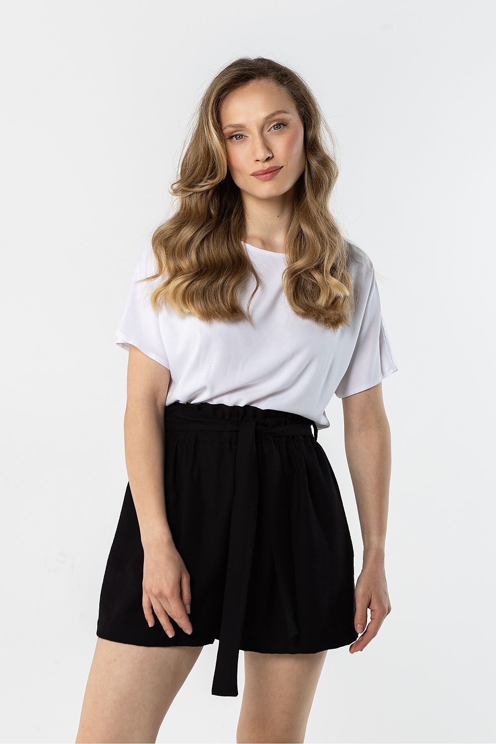  Pantaloni scurţi model 225326 awama 