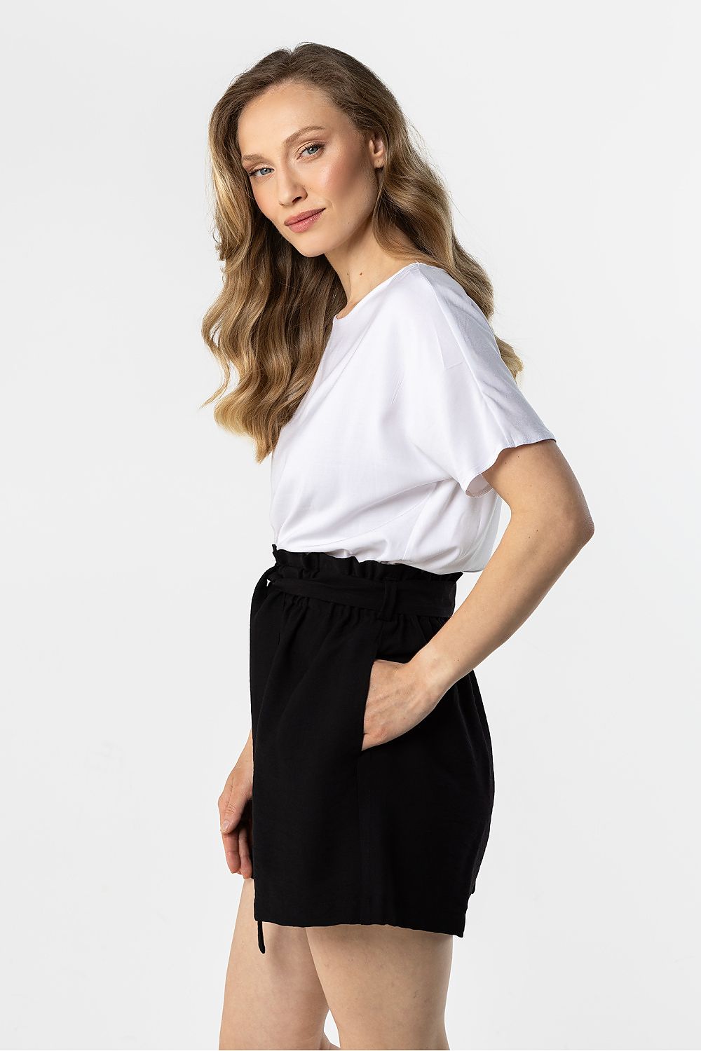  Pantaloni scurţi model 225326 awama 