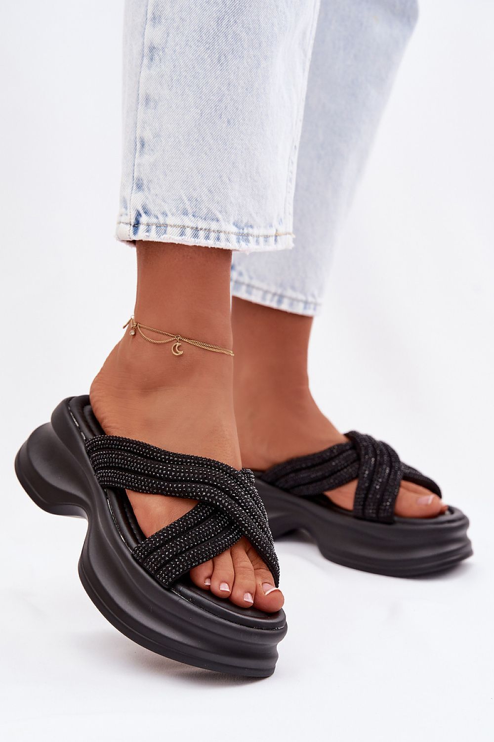  Şlapi model 225374 Step in style 