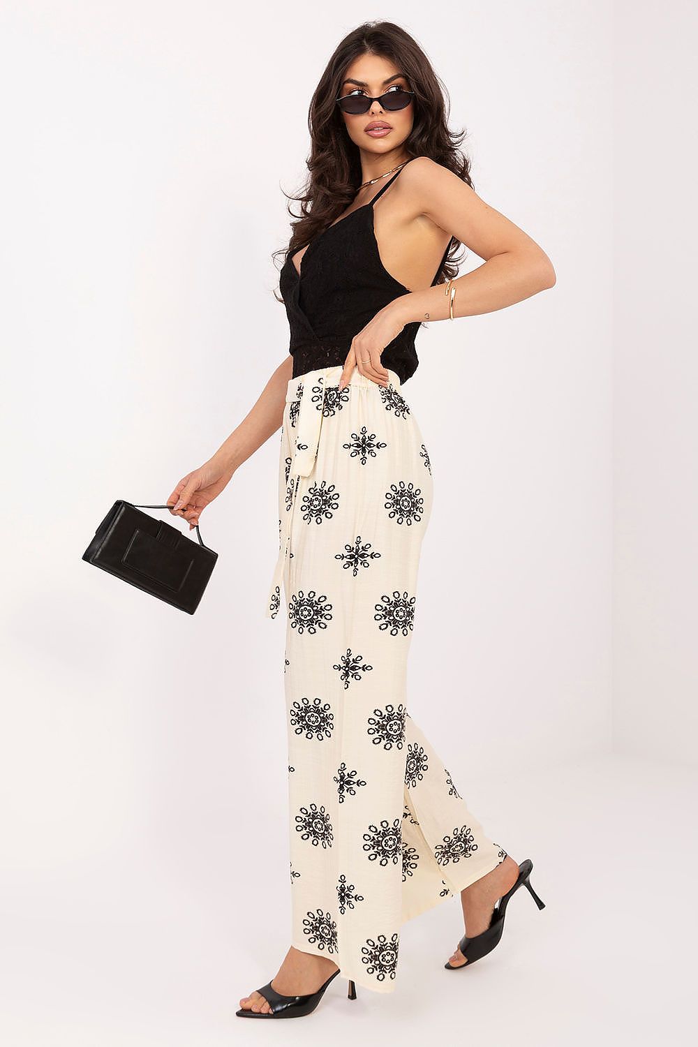  Pantaloni de damă model 226626 Italy Moda 