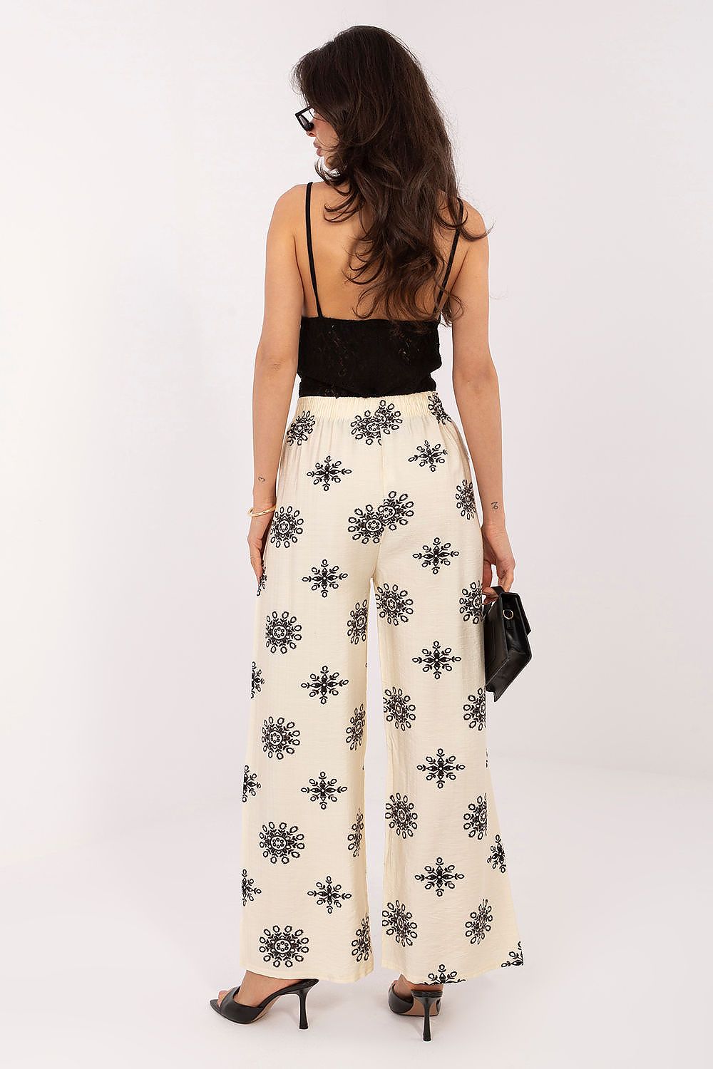  Pantaloni de damă model 226626 Italy Moda 