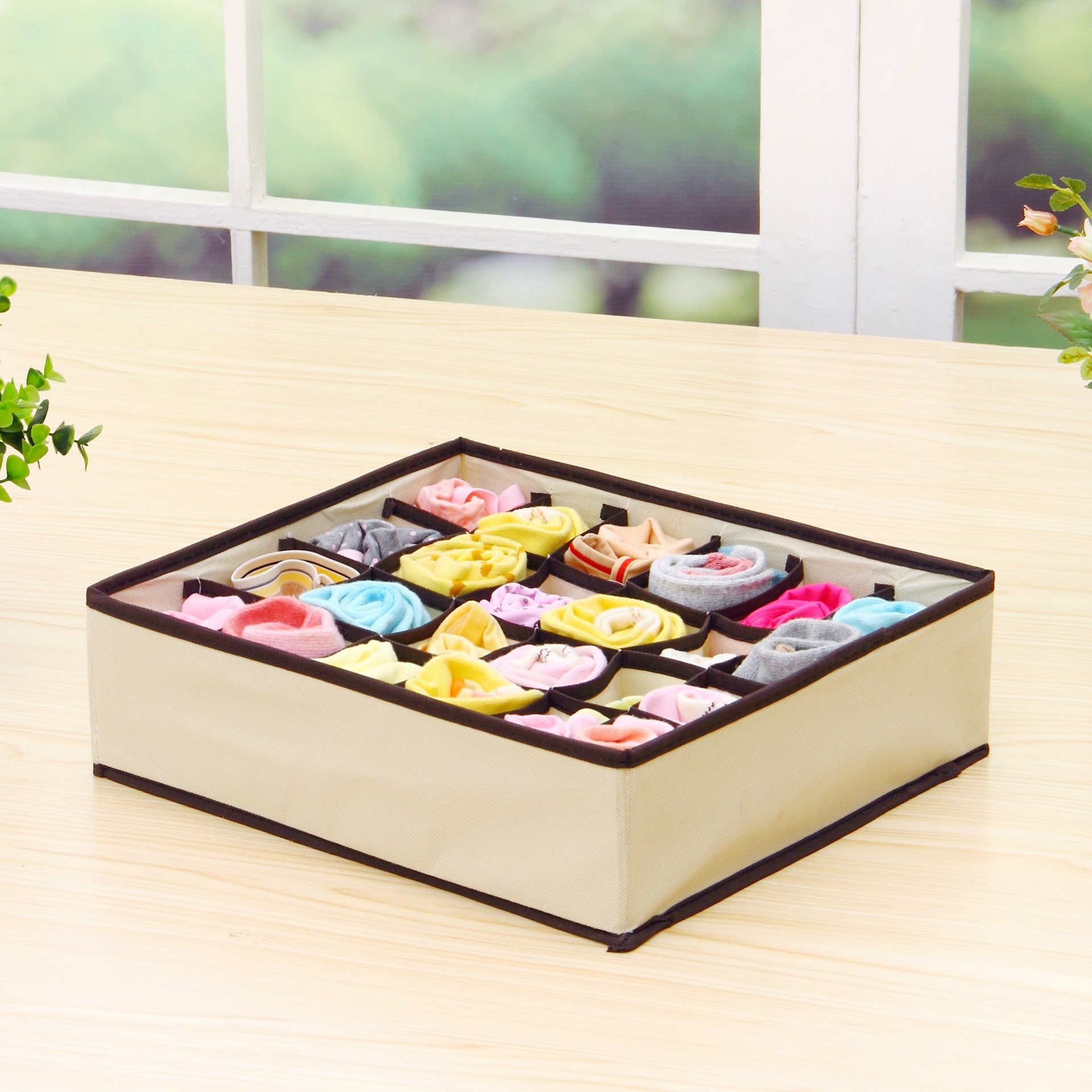 Cutie De Depozitare, Pentru Lenjerie, Sosete Si Sutiene, Material Textil, 24 Compartimente, 32 x 32 x 10 cm, Culoare Bej
