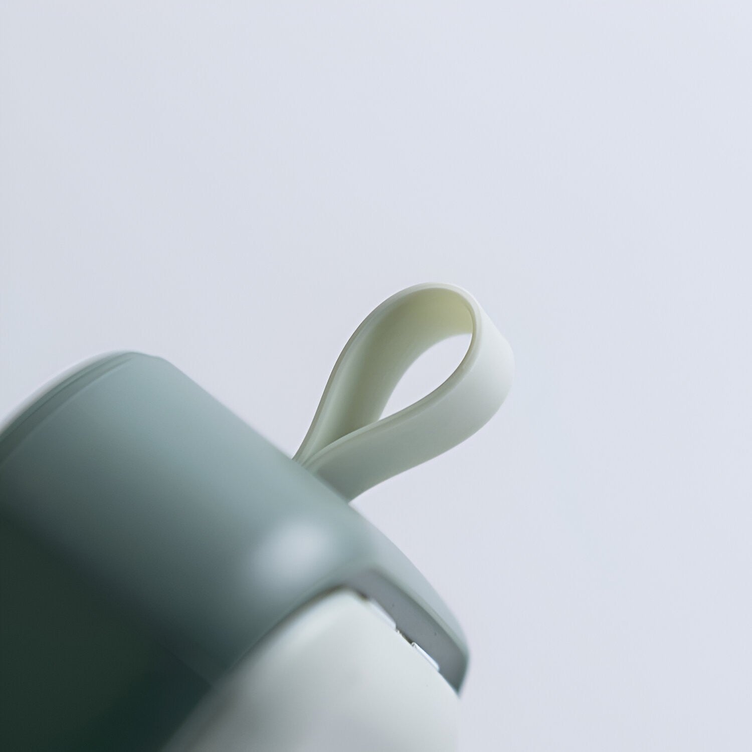 Cutie Depozitare Medicamente Mini, 4 Compartimente, Inchidere Etans, Portabila, Patrat, Verde, PP, 7.5x7.5x3 cm
