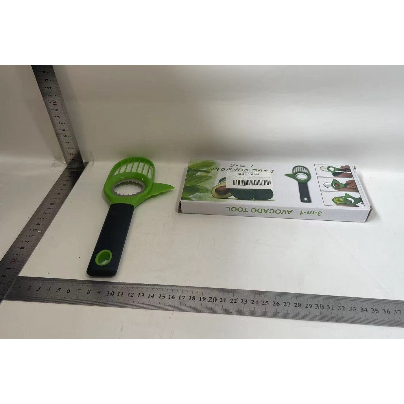 Cutit 3in1 pentru Avocado, Cutit, Scoatere Miez si Feliator Pulpa, din PP si Otel Inoxidabil, Negru/Verde