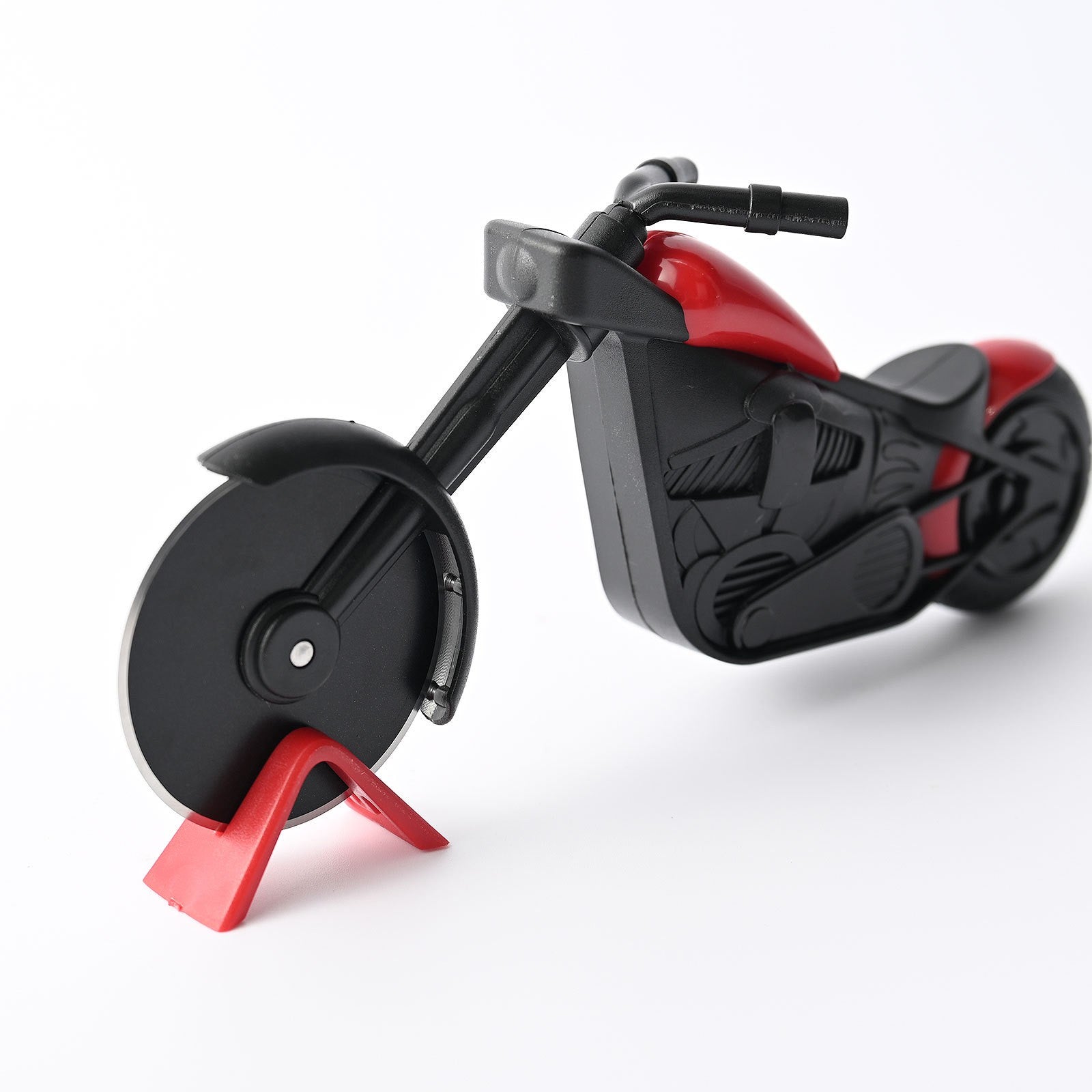 Cutit pizza creativ in forma de motocicleta, cu suport pentru cutit, 21.5 x 9.5 cm, otel/PP, negru