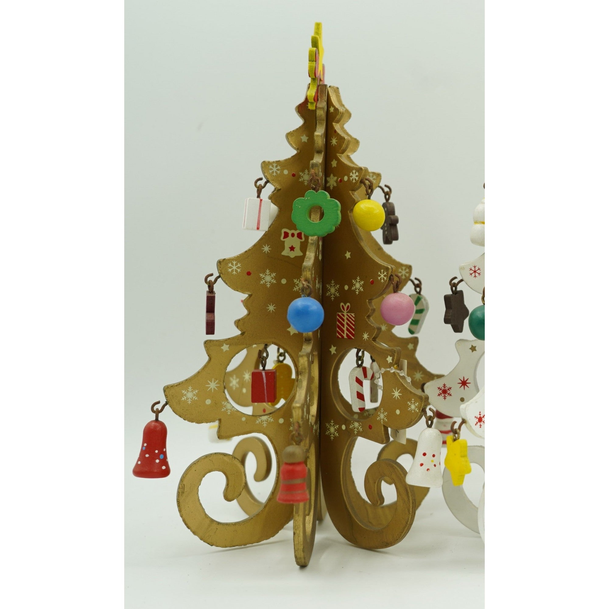 Decoratiune Craciun, Brad, Auriu, 6 cavitati cu ornamente, 12 cm x 20 cm, Lemn