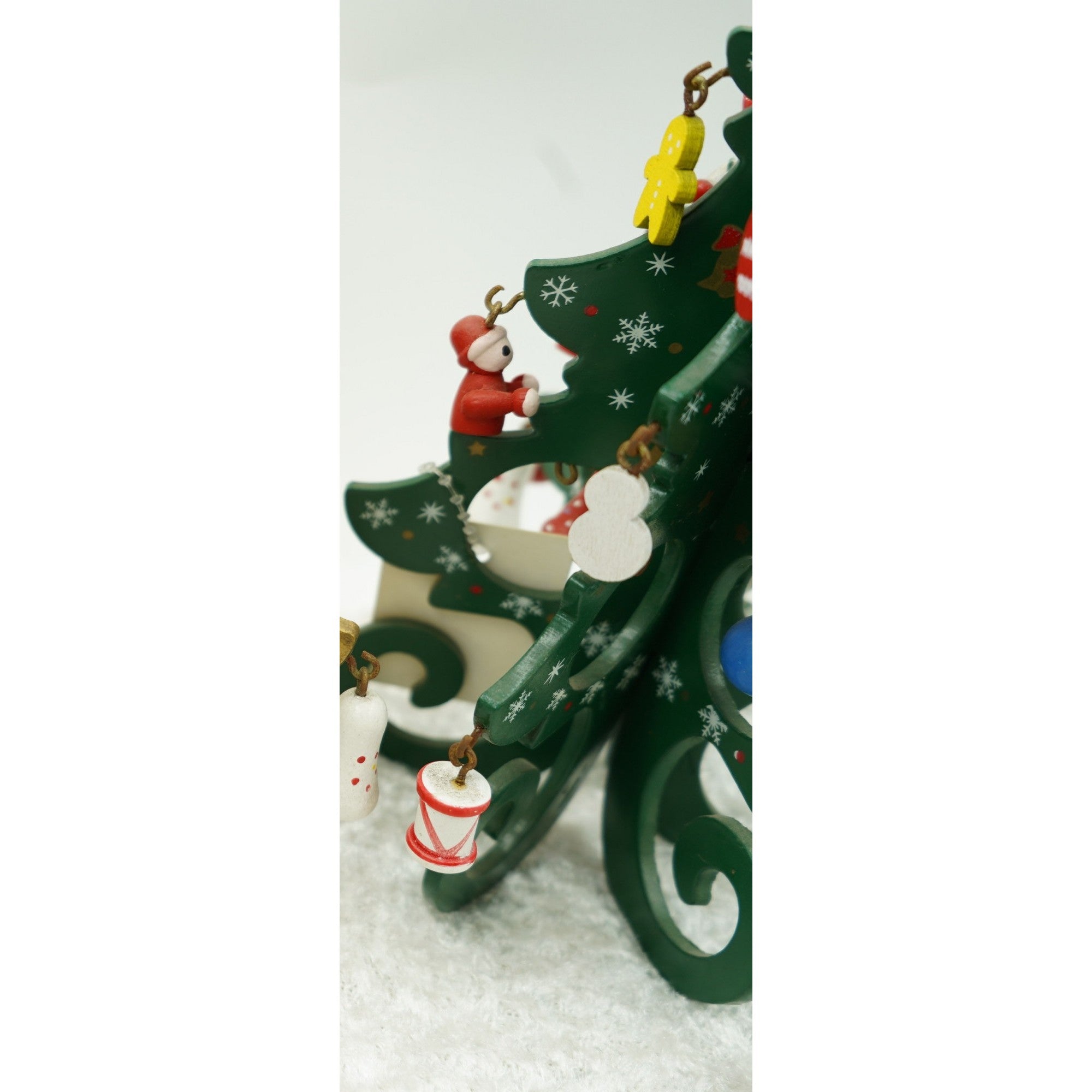 Decoratiune Craciun, Brad, Verde, 6 cavitati cu ornamente, 12 cm x 20 cm, Lemn