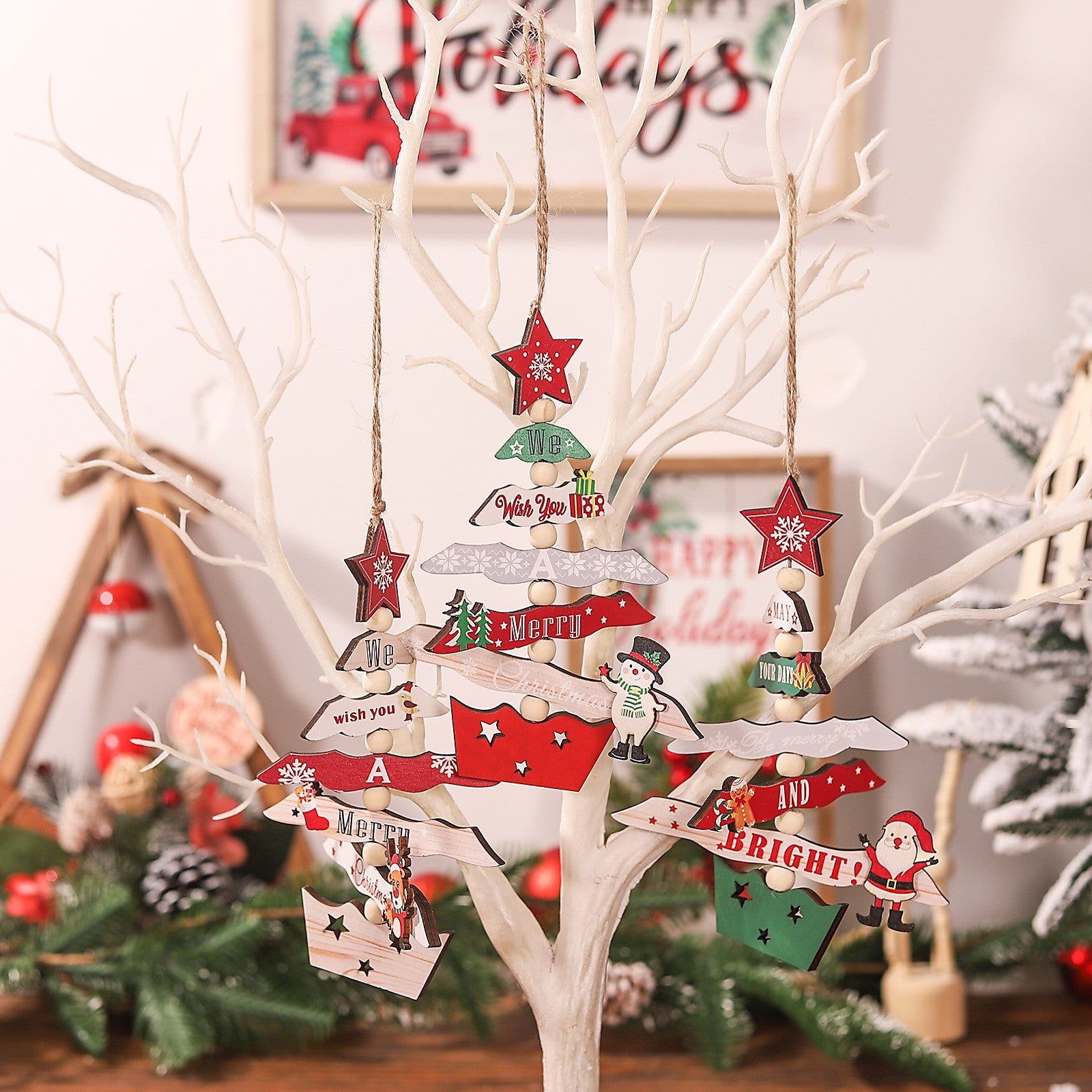 Decoratiune de Craciun din Lemn, cu Snur pentru Agatare in Brad, Model Brad de Craciun, Scris May Your Days Be Merry And Bright, 17x12.8x0.4 cm, Multicolor