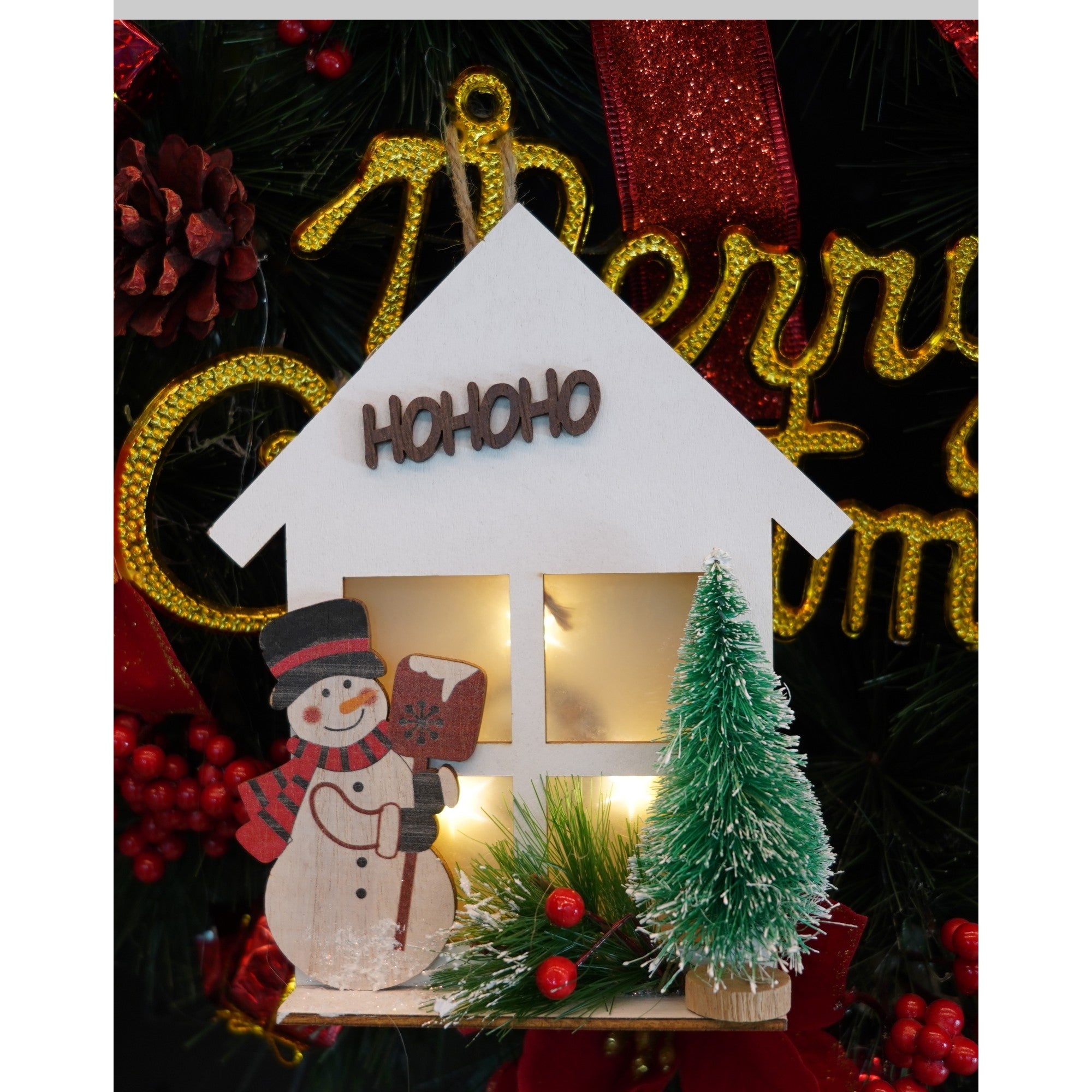 Decoratiune luminoasa, Flippy,  Om de zapada, alb, lungime: 13 cm, latime: 5 cm, inaltime: 17 cm, lemn, interior/exterior