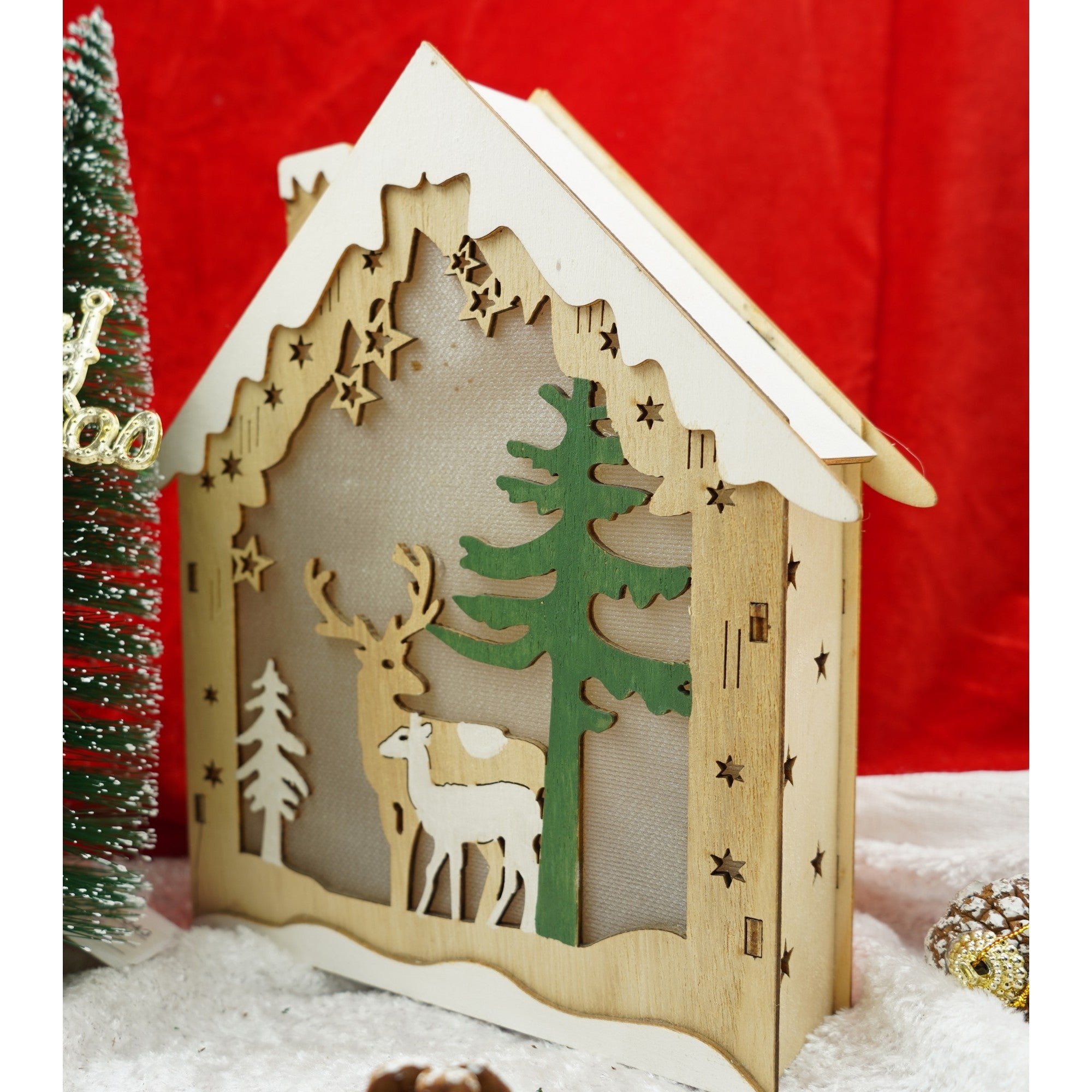 Decoratiune luminoasa, model de Casa cu Reni, maro, lungime: 18 cm, latime: 5 cm, inaltime: 21 cm, lemn, interior/exterior