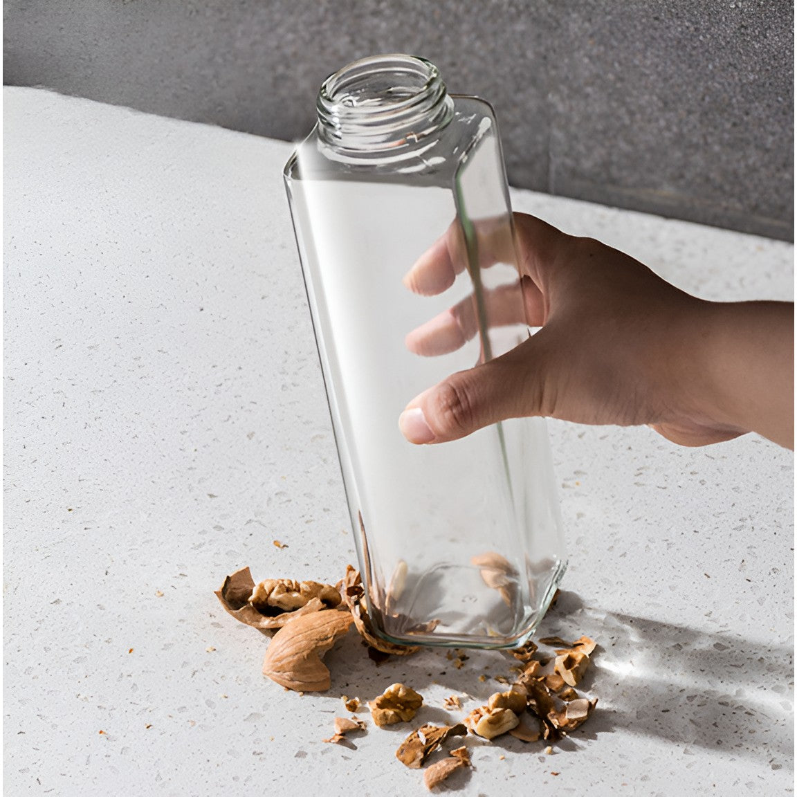 Dispenser pentru Ulei, Deschidere si Inchidere Automata a Rezervorul, cu Inductie Gravitationala, 500 ml, 29.5x6x6 cm, Galben