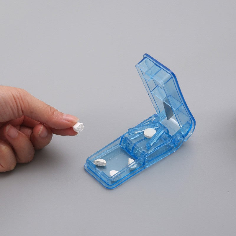 Dispozitiv pentru taiat sau sfaramat medicamente material non-toxic, portabil, albastru