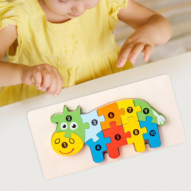 Puzzle din Lemn 3D Montessori, Jucarie Educativa pentru Copii, 0-3 Ani, Vopsea Ecologica, Dezvolta Motricitatea Fina, Coordonarea, Logica, 11 Piese, Model Vacuta, Multicolor