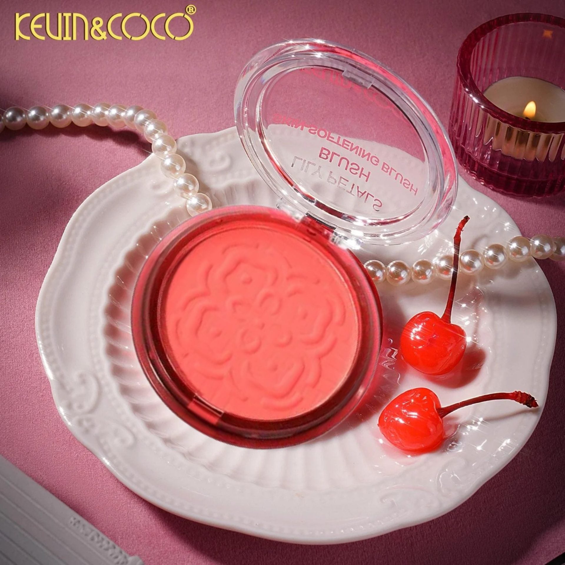Blush Compact KEVIN & COCO Lily Petals, Model Eternity, 9.3 g, Finish Natural, Efect Proaspat si Luminos, 7.5 x 7.5 x 2.1 cm, Coral Pink