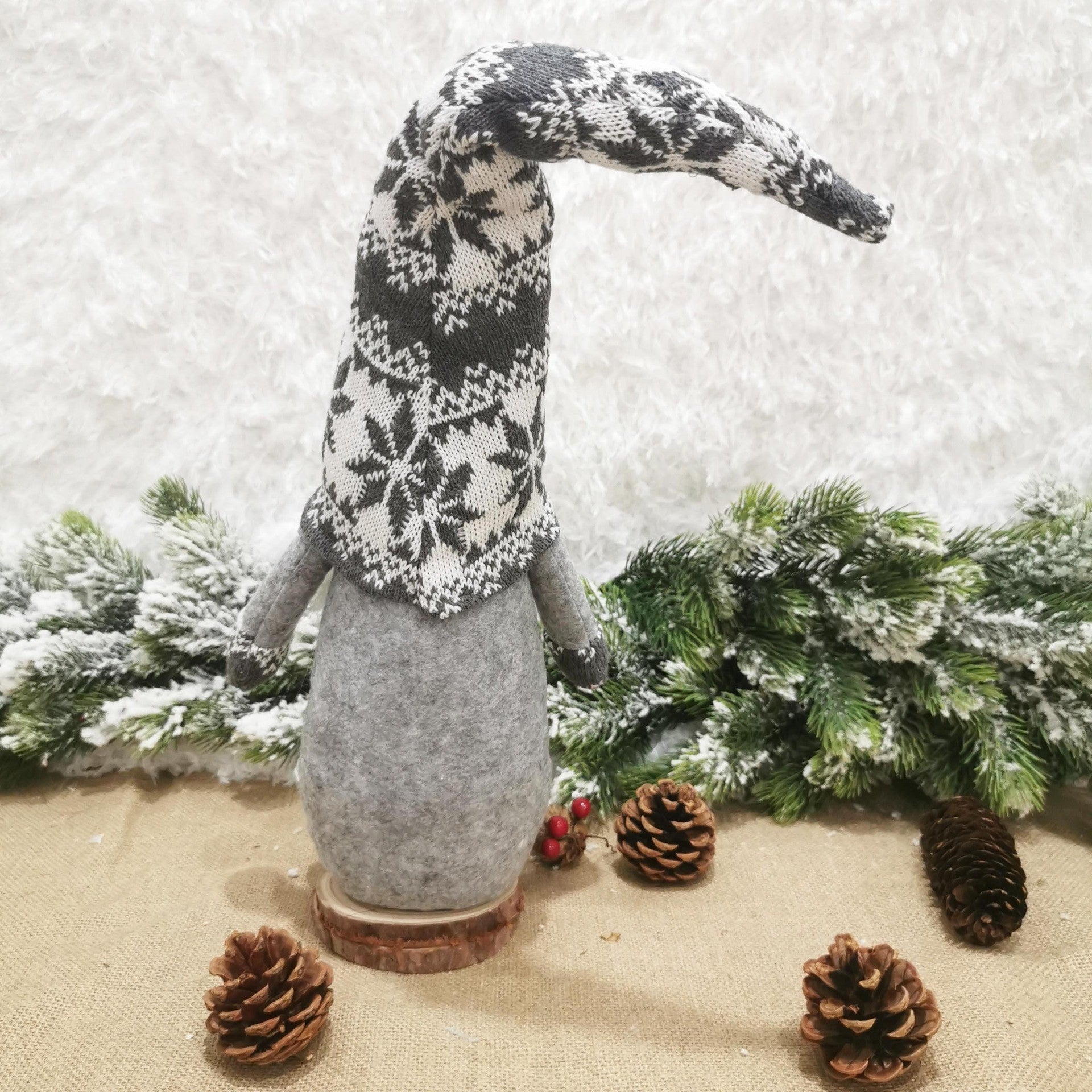 Figurina Decorativa, Pentru Craciun, Spiridus, Omul Padurii cu Barba Lunga, Inaltime 47 cm, Gri