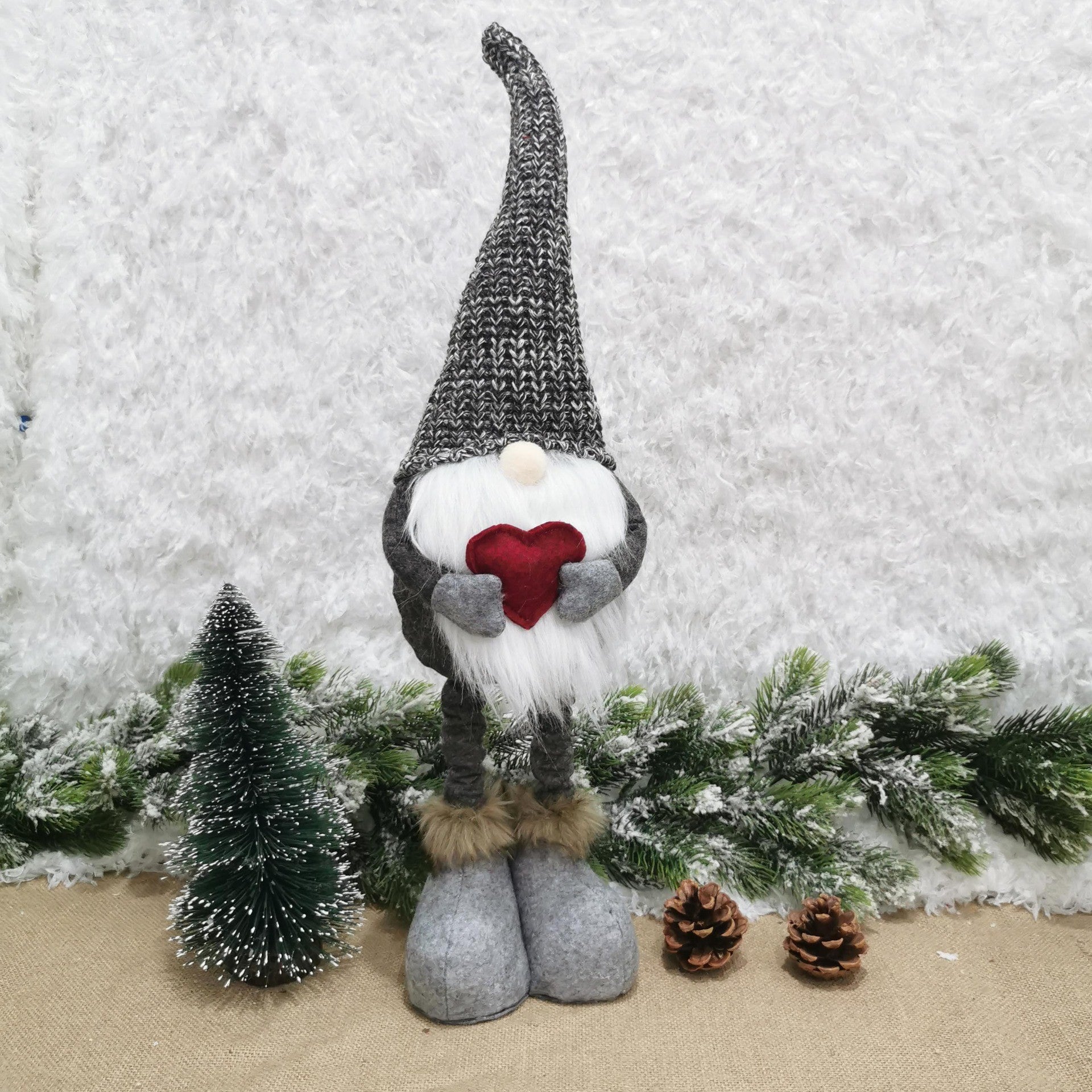 Figurina Decorativa, Pentru Craciun, Spiridus, Omul Padurii Indragostit, Picioare Telescopice, Inaltime reglabila 42 - 52 cm, Gri