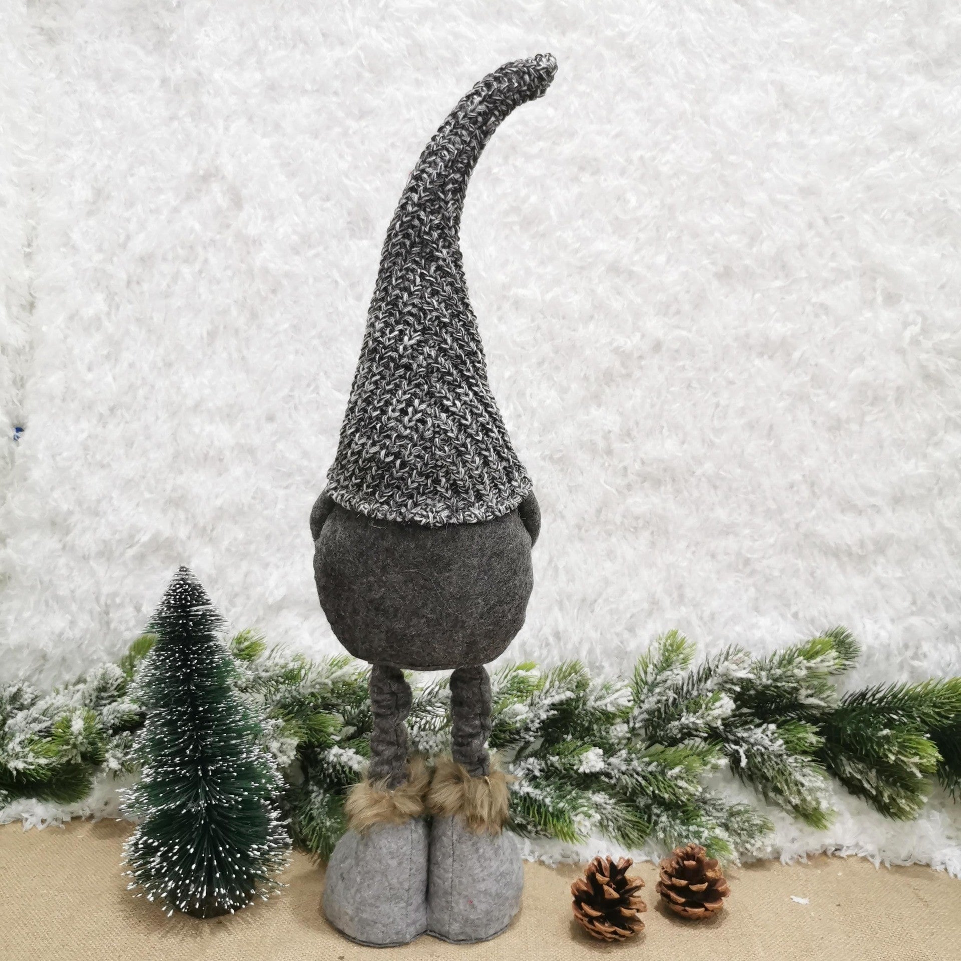 Figurina Decorativa, Pentru Craciun, Spiridus, Omul Padurii Indragostit, Picioare Telescopice, Inaltime reglabila 42 - 52 cm, Gri