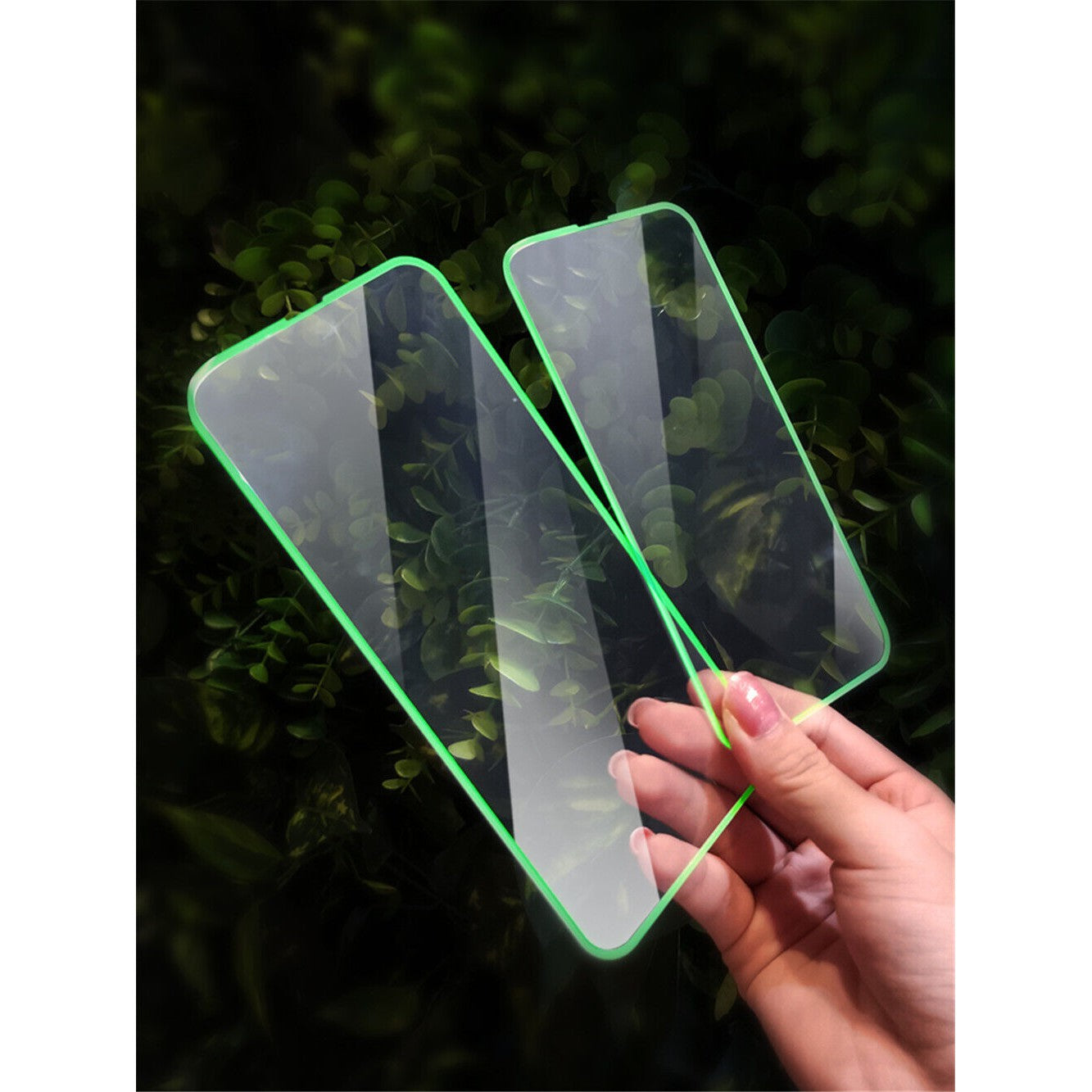 Folie de Sticla Securizata pentru Apple iPhone 15 Pro Max, Luminous, Margine Fosforescenta Neon din Silicon, Mat, Anti-Amprenta, Protectie Completa, 9H, Verde