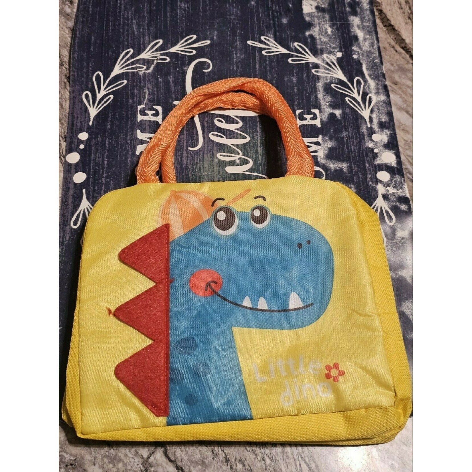 Geanta Termoizolanta pentru Copii, Flippy, 23x13x19 cm, Model Imprimeu Dinozaur, din Folie de Aluminiu si Panza Oxford, Albastru/Galben