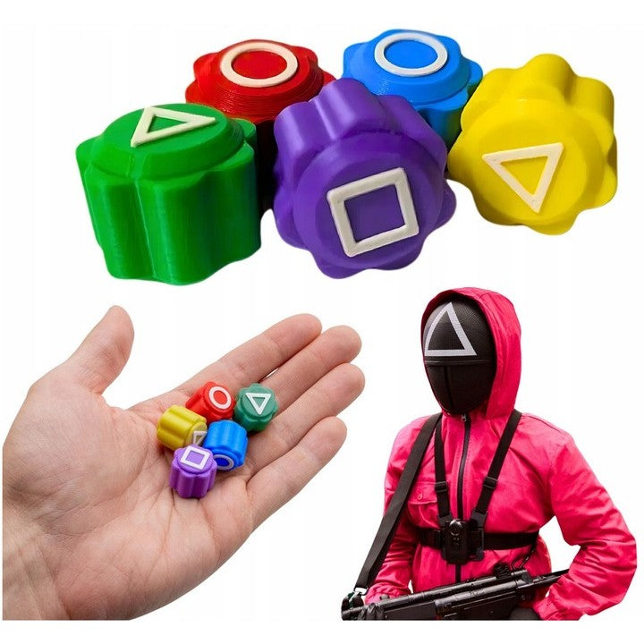Gonggi Joc Traditional Coreean, Tip Squid Game si Jocul Calamarului, pentru Dexteritate, Interactiv, Set 5 Piese Multicolore, Tabla Triunghiulara Maro, 7.8x7.8x0.7 cm