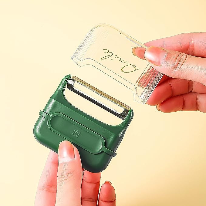 Decojitor/Curatator manual de legume si fructe, portabil, cu magnet, doua lame, Inox, Verde, 6.7x6x1.6 cm