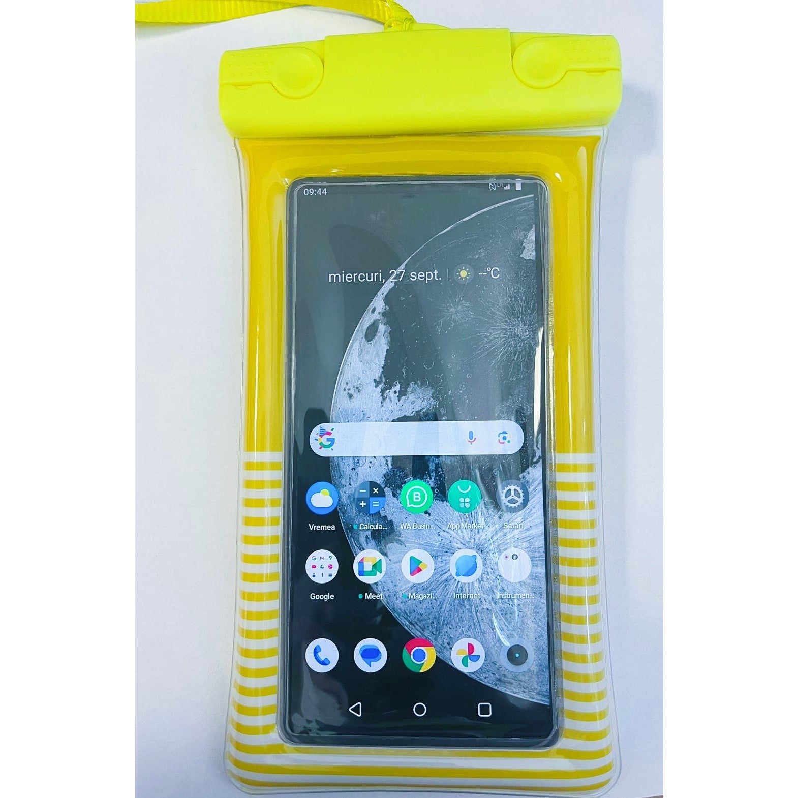 Husa subacvatica Cushion Waterproof, Snowproof, Universala, Dungata, cu Snur, pentru telefon sau documente, Galben