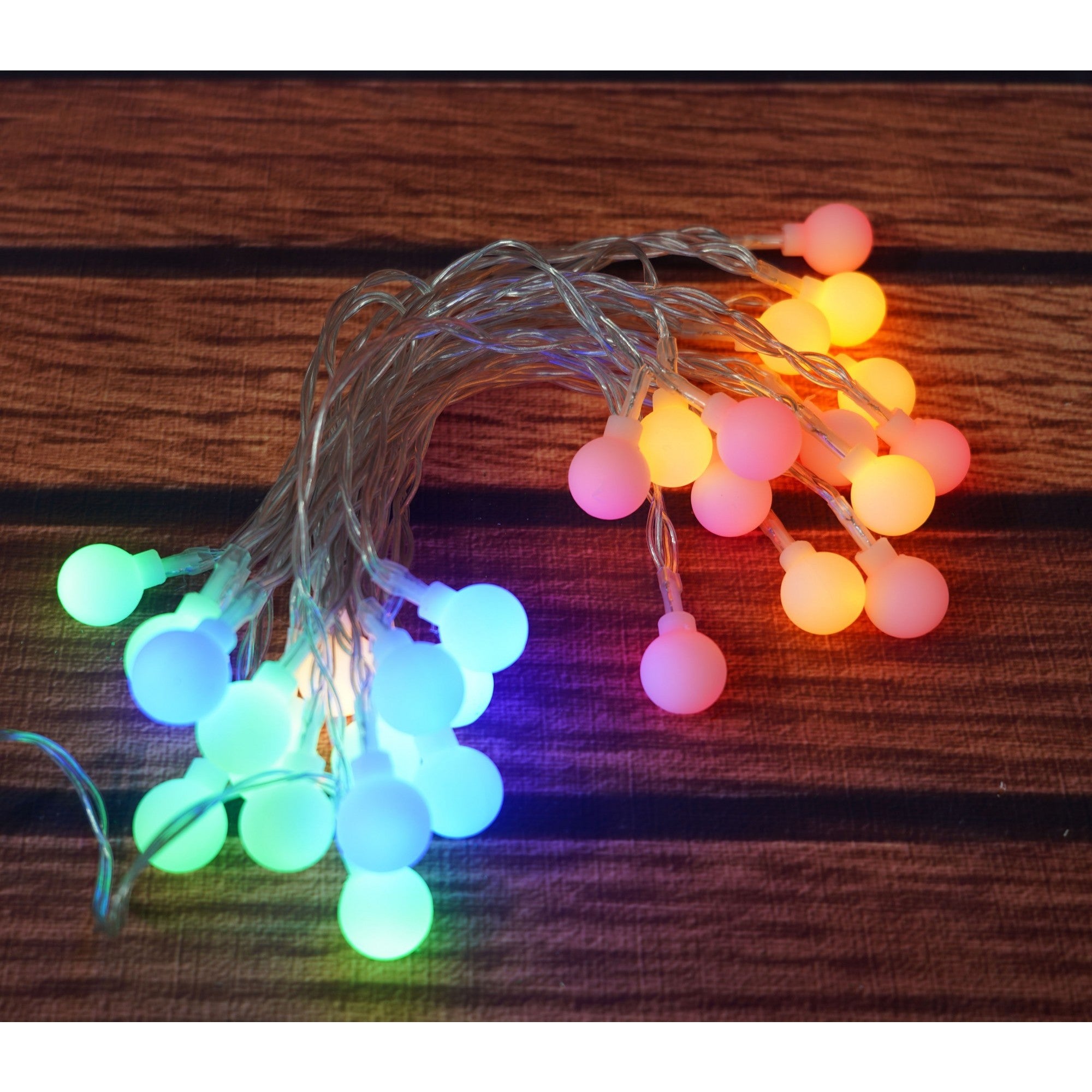 Instalatie Craciun, 3.5 m, 30 de LED-uri, multicolor RGB, model cu bilute, liniara, cu baterie, interior/exterior