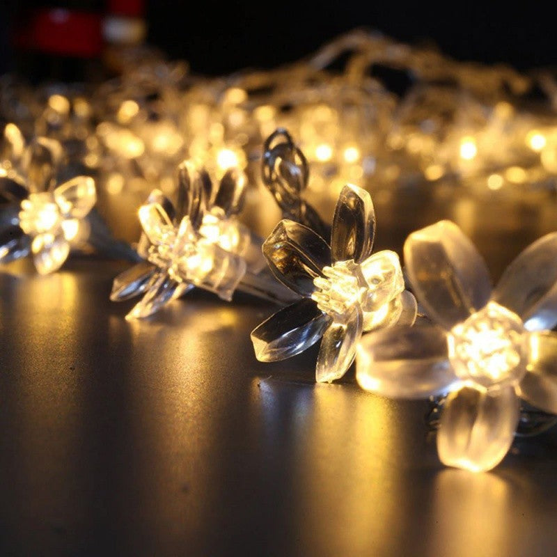 Instalatie Craciun, 5 metri, 20 Becuri LED tip Flori de cires, pentru exterior cu incarcare solara, Alb cald