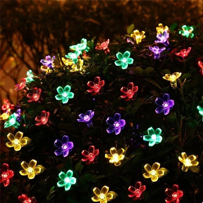 Instalatie Craciun, 5 metri, 20 Becuri LED tip Flori de cires, pentru exterior cu incarcare solara, Multicolor