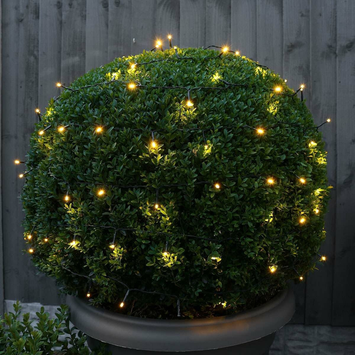 Instalatie Craciun liniara, cu transformator 31V, 10m, alb cald, 100 LED-uri V5, 8 jocuri de lumini, Fir verde