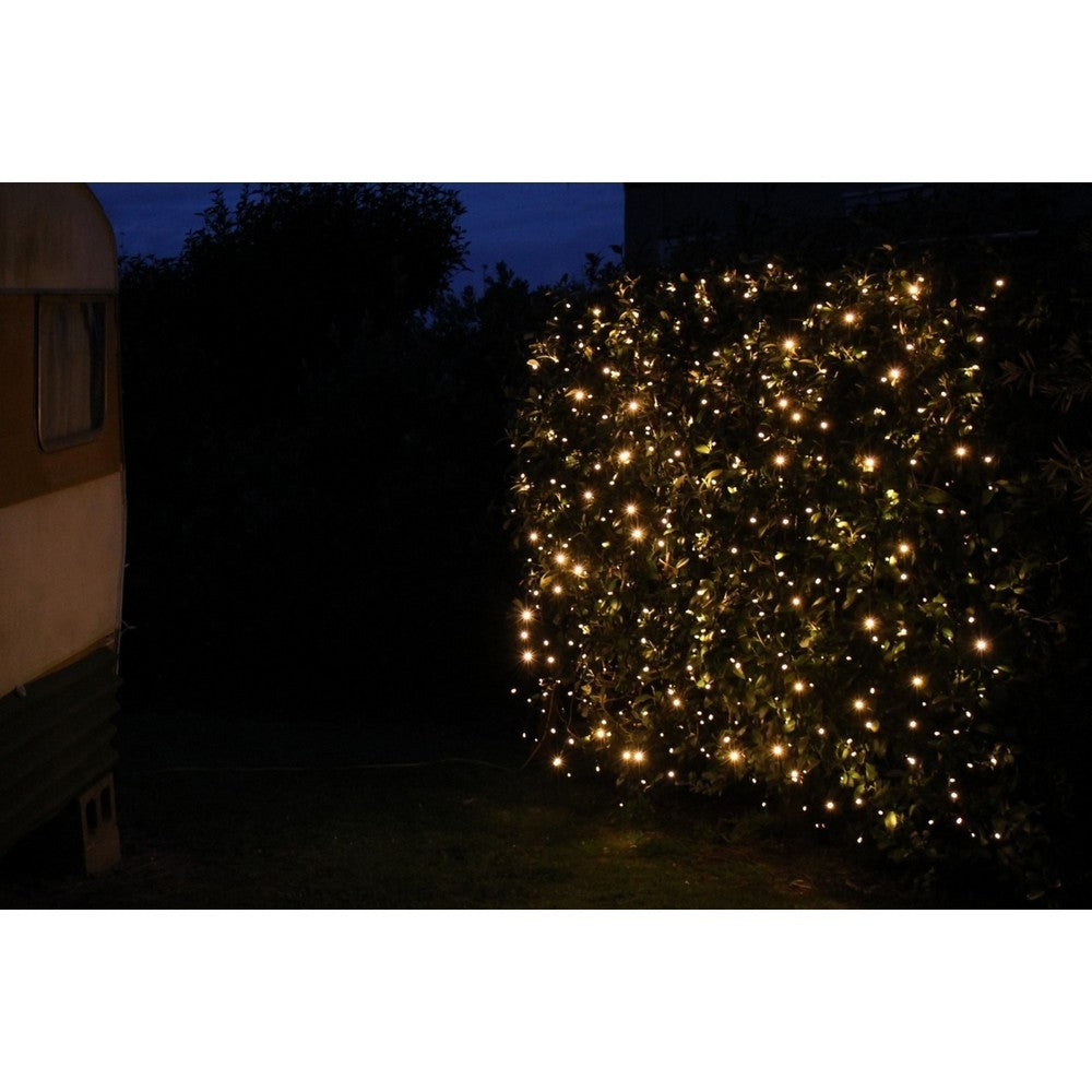 Instalatie Craciun Profesionala de Exterior IP65, Tip Perdea, 25m x 2m, 5000 Led-uri Mari, Alb cald, cu flash, Alimentator si prelungitor 6,5 m, Interconectabila, Fir negru