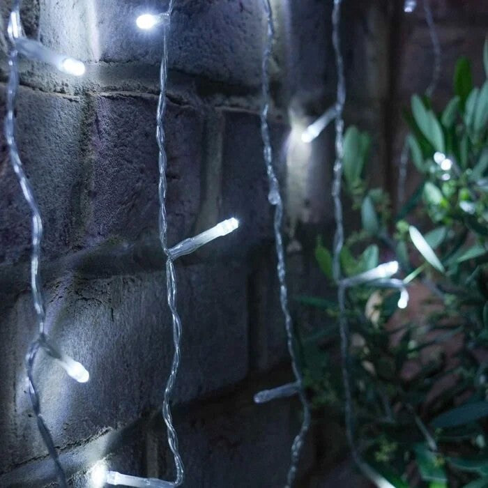 Instalatie Craciun, Tip Perdea, IP44, 3 m x 3 m, 240 LED-uri, Alb rece, cu 8 jocuri de lumini, 31 V, 9W, Interconectabila, Prelungitor 3 m inclus, Fir transparent, Interior/ Exterior
