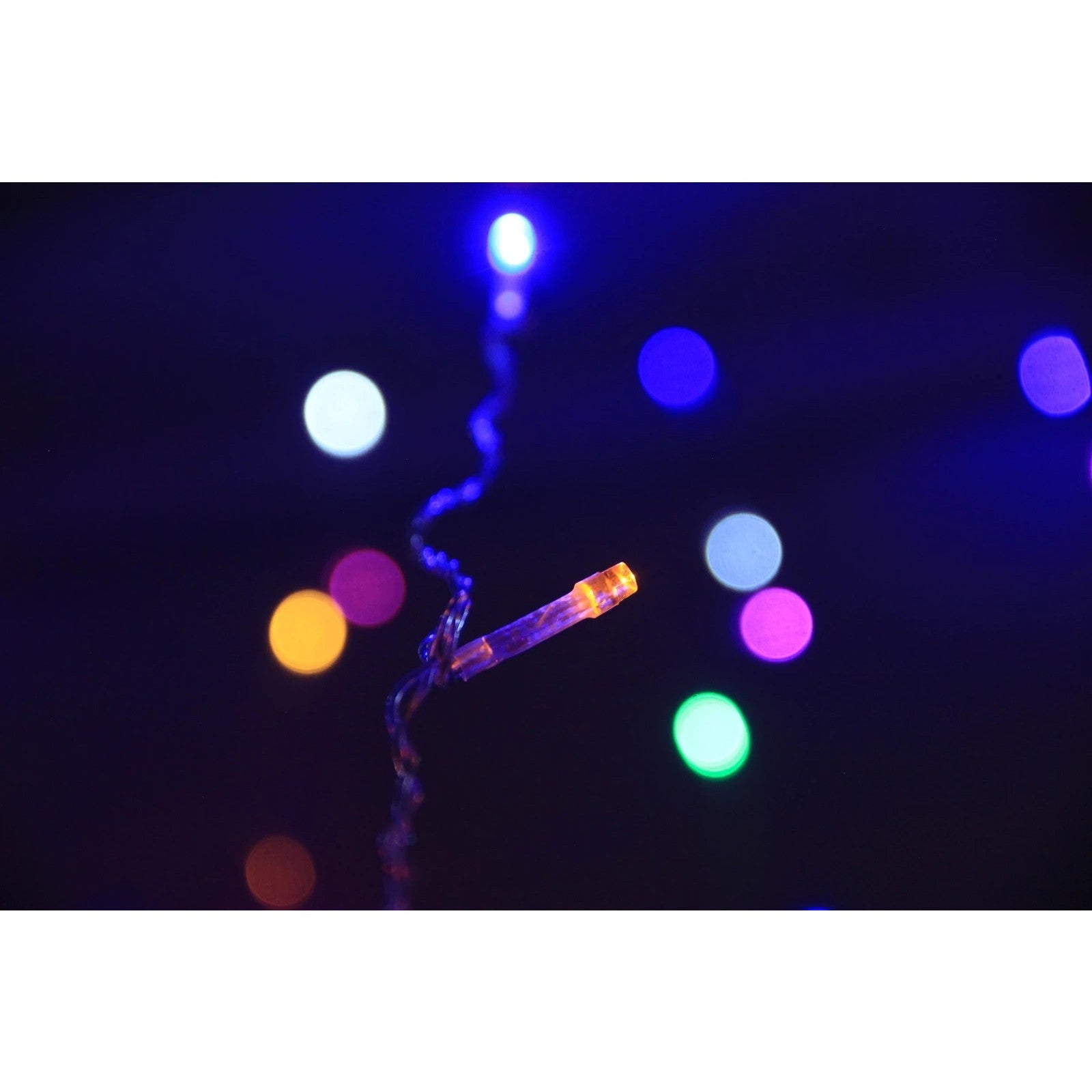Instalatie Craciun, Tip Perdea IP44, 3m x 1m, 100 Led-uri, Multicolor, USB si telecomanda cu 8 functii