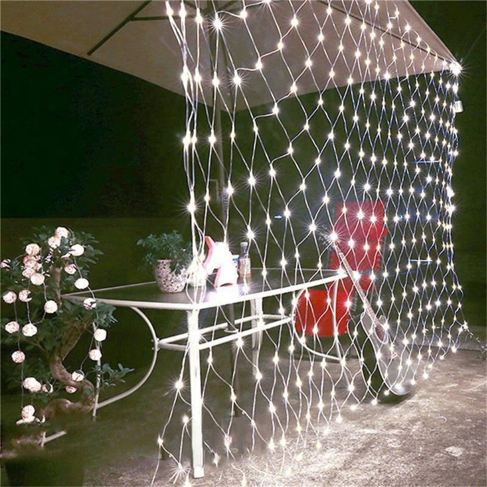 Instalatie Craciun, Tip Plasa, 1 m x 2 m, 80 LED-uri, Alb rece, 8 jocuri de lumini, Transformator cu telecomanda, Interconectabila, Prelungitor 5 m inclus, Fir transparent