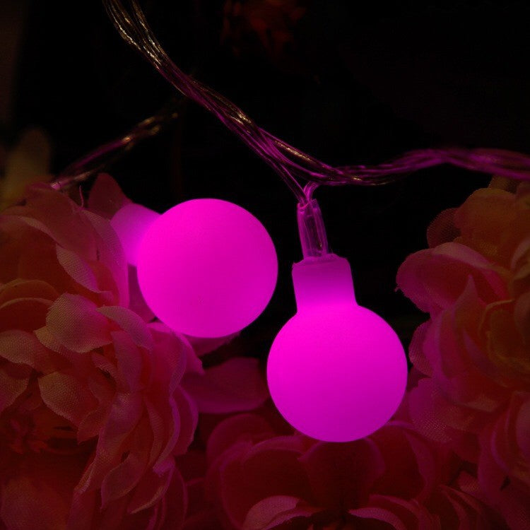 Instalatie sfere brad Craciun 3 metri, 20 LEd-uri, alimentare la retea, fir transparent, multicolora