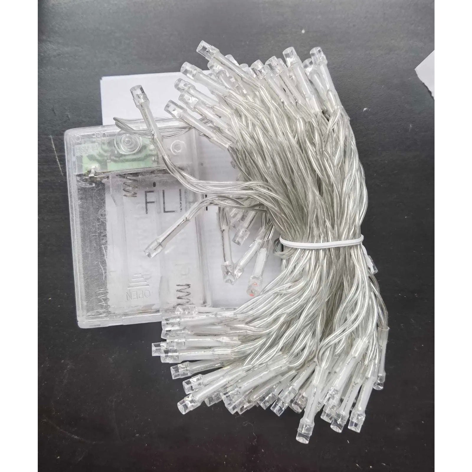 Instalatie de Craciun cu Baterii Tip Liniar, 2 jocuri de lumini, Fir Transparent 10 m 100 LED -uri, Multicolor, Resigilat