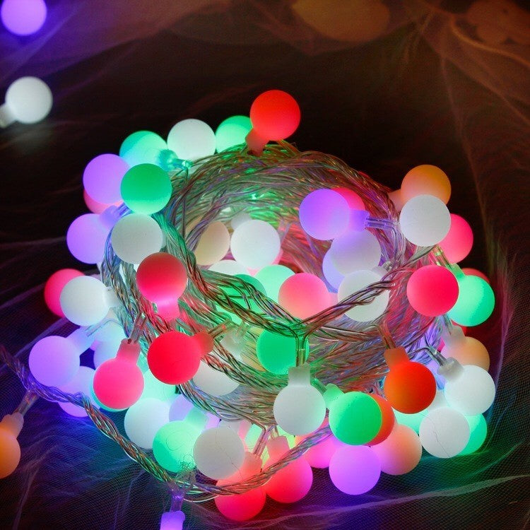 Instalatie sfere brad Craciun 3 metri, 20 LEd-uri, alimentare la retea, fir transparent, multicolora