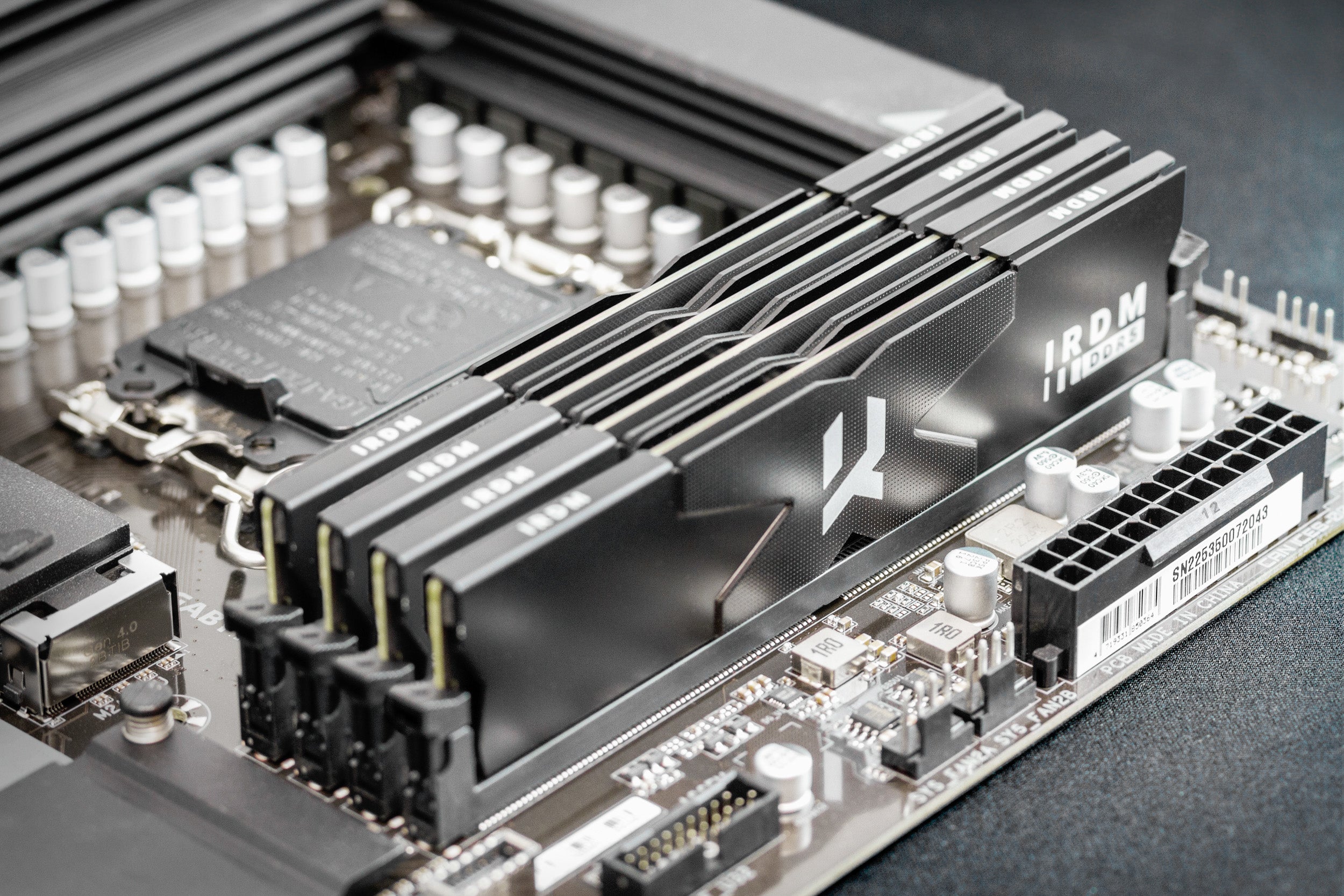 Memorie Memory DDR5 IRDM 32GB(2*16GB)/6400 CL32 black "IR-6400D564L32S/32GDC"