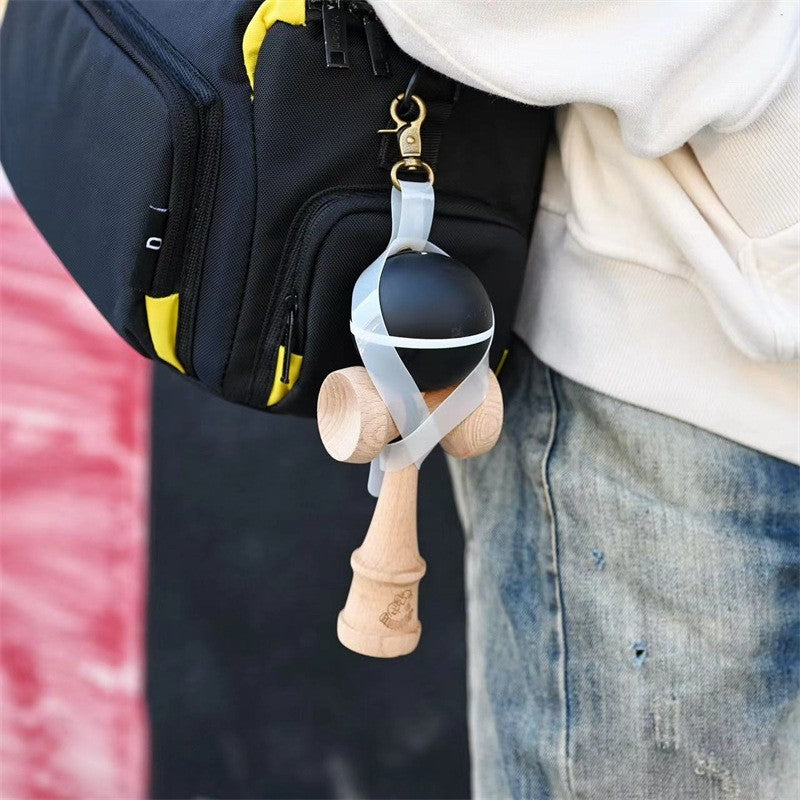 Husa pentru Kendama, Husa de Depozitare pentru Kendama, din PVC rezistent, Catarama cu Agatare pentru Transportare, Forma Breloc 8, 12 x 6 cm, Alb