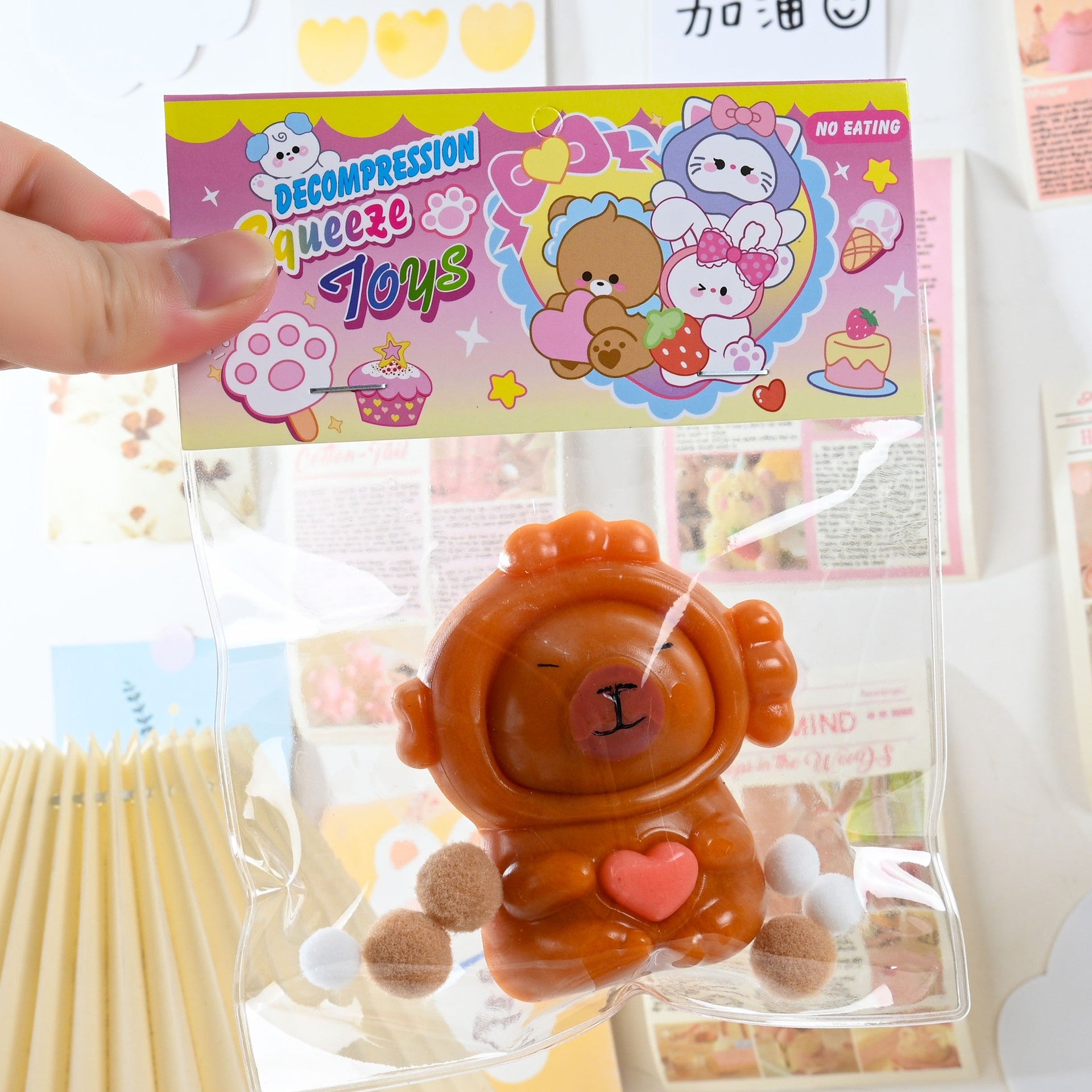 Jucarie Antistres Squishy, cu Revenire Lenta, Model Capybara cu Inima, 7.5cmx6.5 cm, din TPR, Ambalaj Transparent, Maro