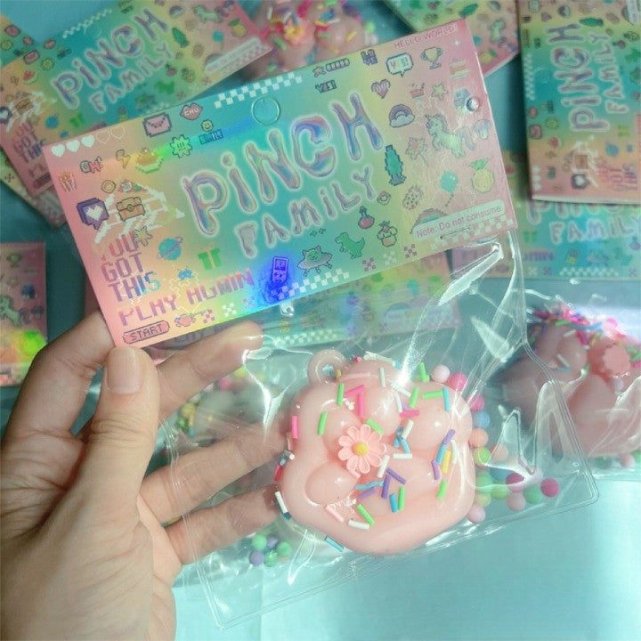 Jucarie Antistres Squishy, cu Revenire Lenta, Squeeze Pinch Family Model Labuta de Pisica, 6x6 cm, 45g, Ambalaj Transparent, Roz