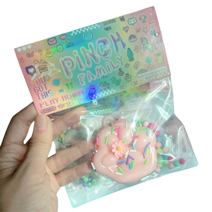 Jucarie Antistres Squishy, cu Revenire Lenta, Squeeze Pinch Family Model Labuta de Pisica, 6x6 cm, 45g, Ambalaj Transparent, Roz