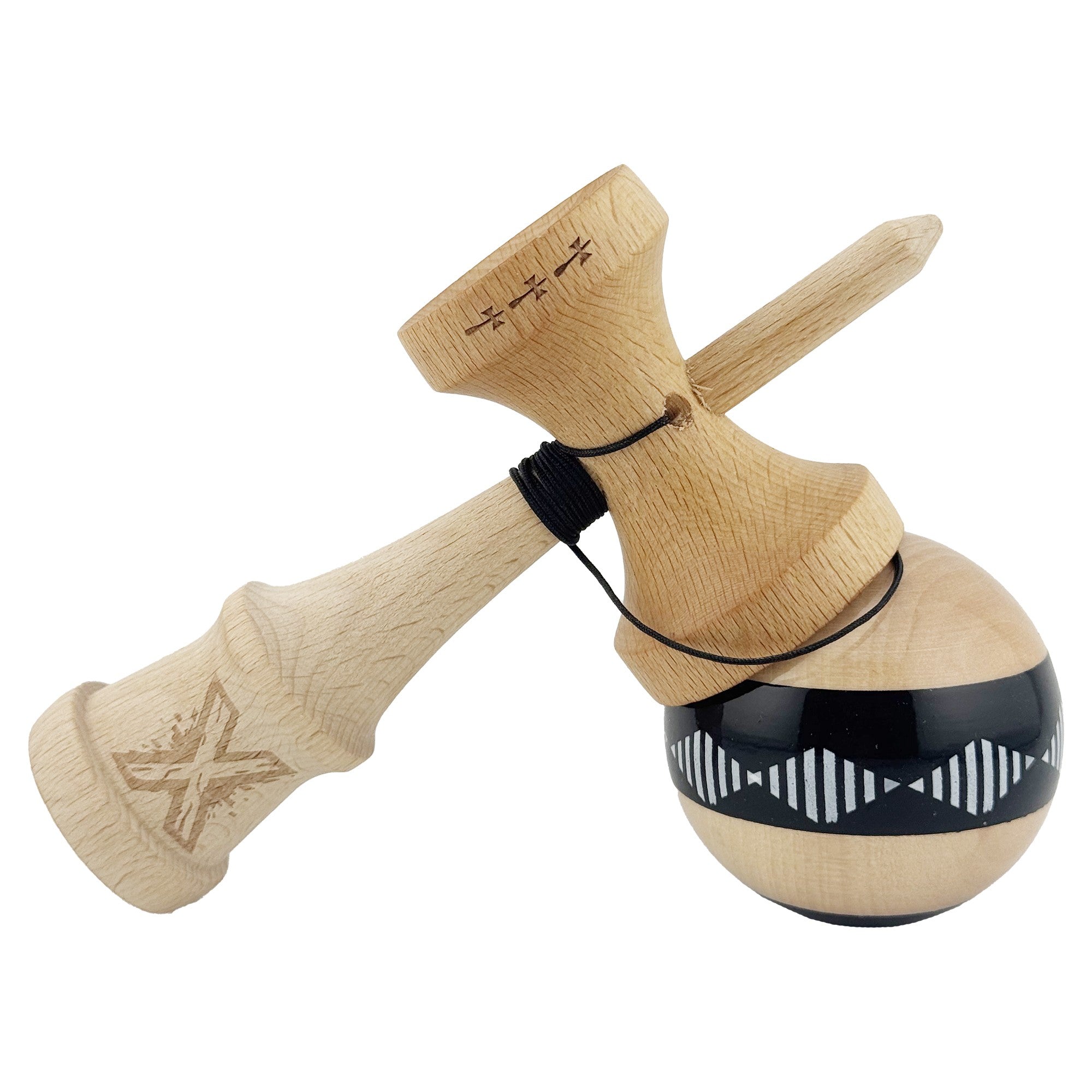 Kendama X FREQUENCY Originala, Profesionala, Big Cups V2, Super Sticky cu Cupe Mari, Rulment Metalic, din lemn 18 cm, Ata 55 cm, Negru/Maro