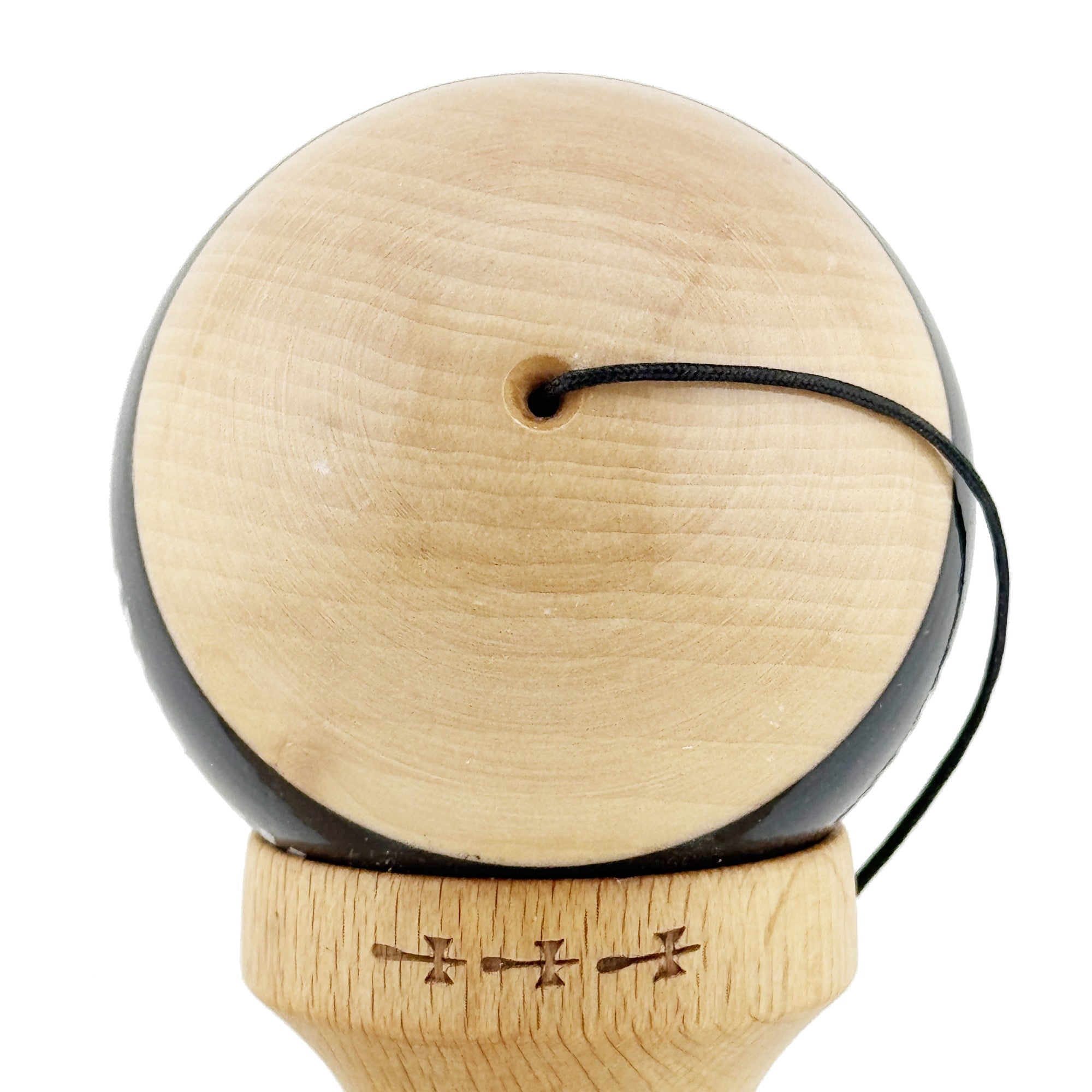 Kendama X FREQUENCY Originala, Profesionala, Big Cups V2, Super Sticky cu Cupe Mari, Rulment Metalic, din lemn 18 cm, Ata 55 cm, Negru/Maro