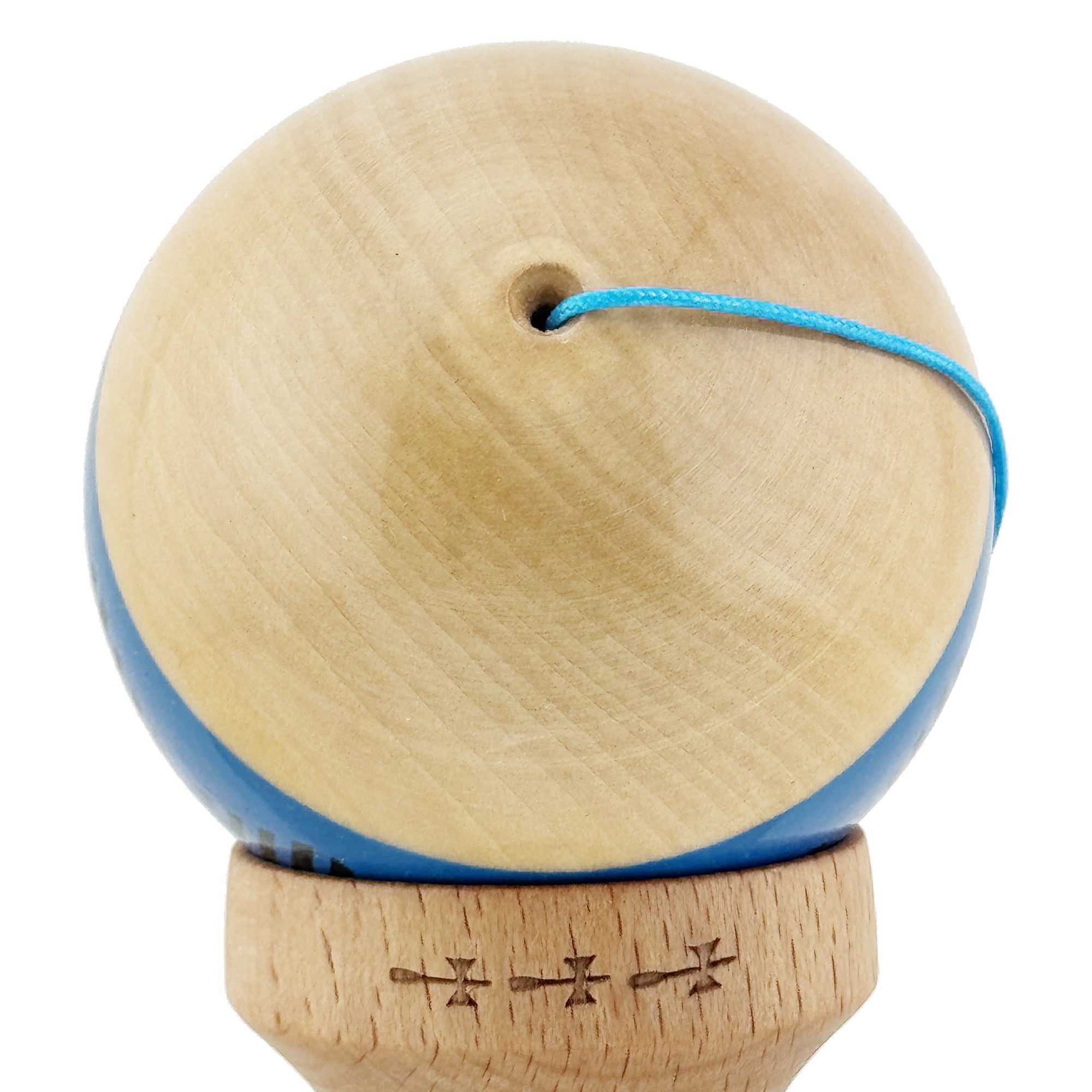 Kendama X FREQUENCY Originala, Profesionala, Big Cups V2, Super Sticky cu Cupe Mari, Rulment Metalic, din lemn 18 cm, Ata 55 cm, Albastru/Maro