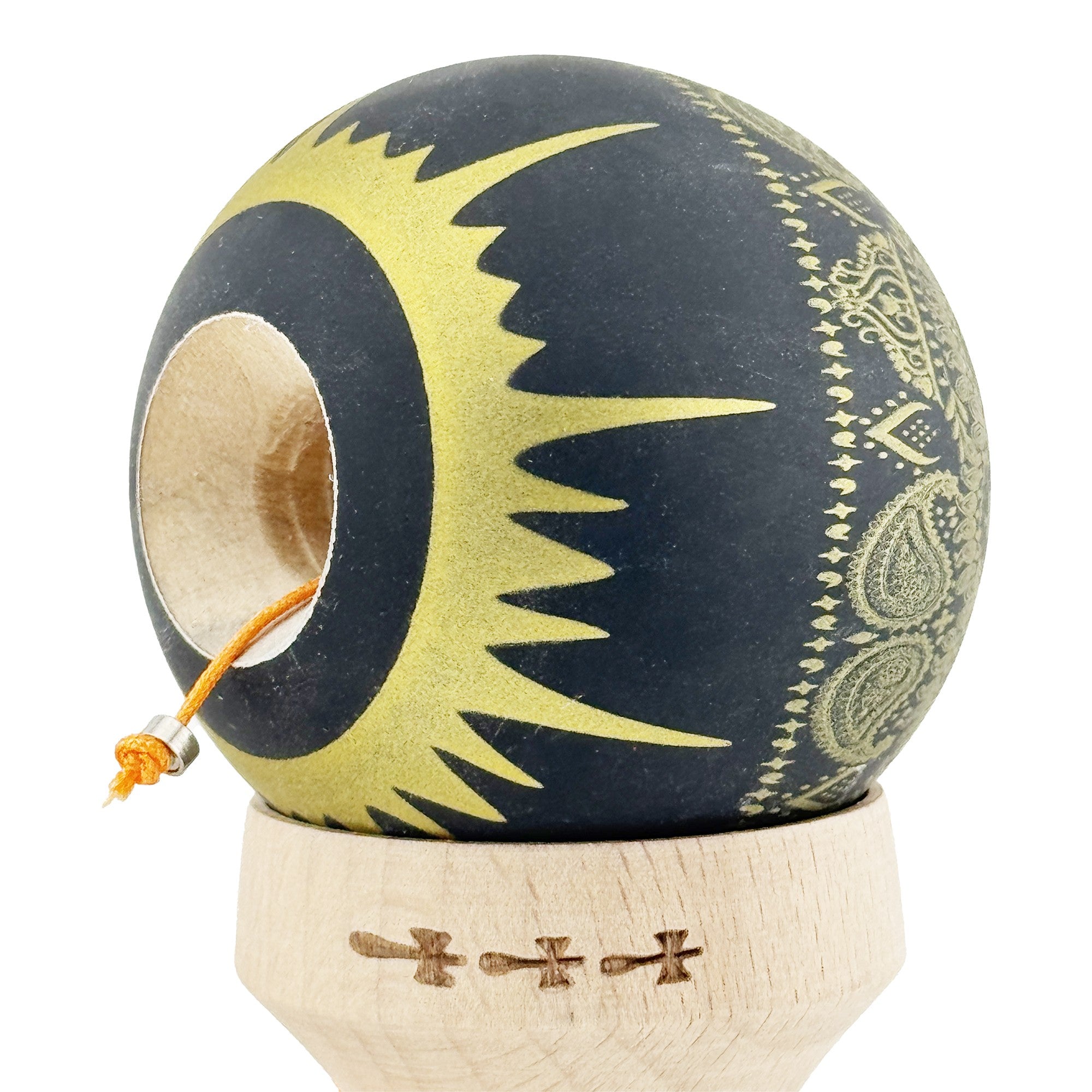 Kendama X Originala, Profesionala, Legendary IMPERIAL, Super Sticky, Cupe Mari KING SIZE V3, Gaura in Baza, Rulment Metalic, din lemn 18 cm, Ata 62/65 cm, Negru/Auriu