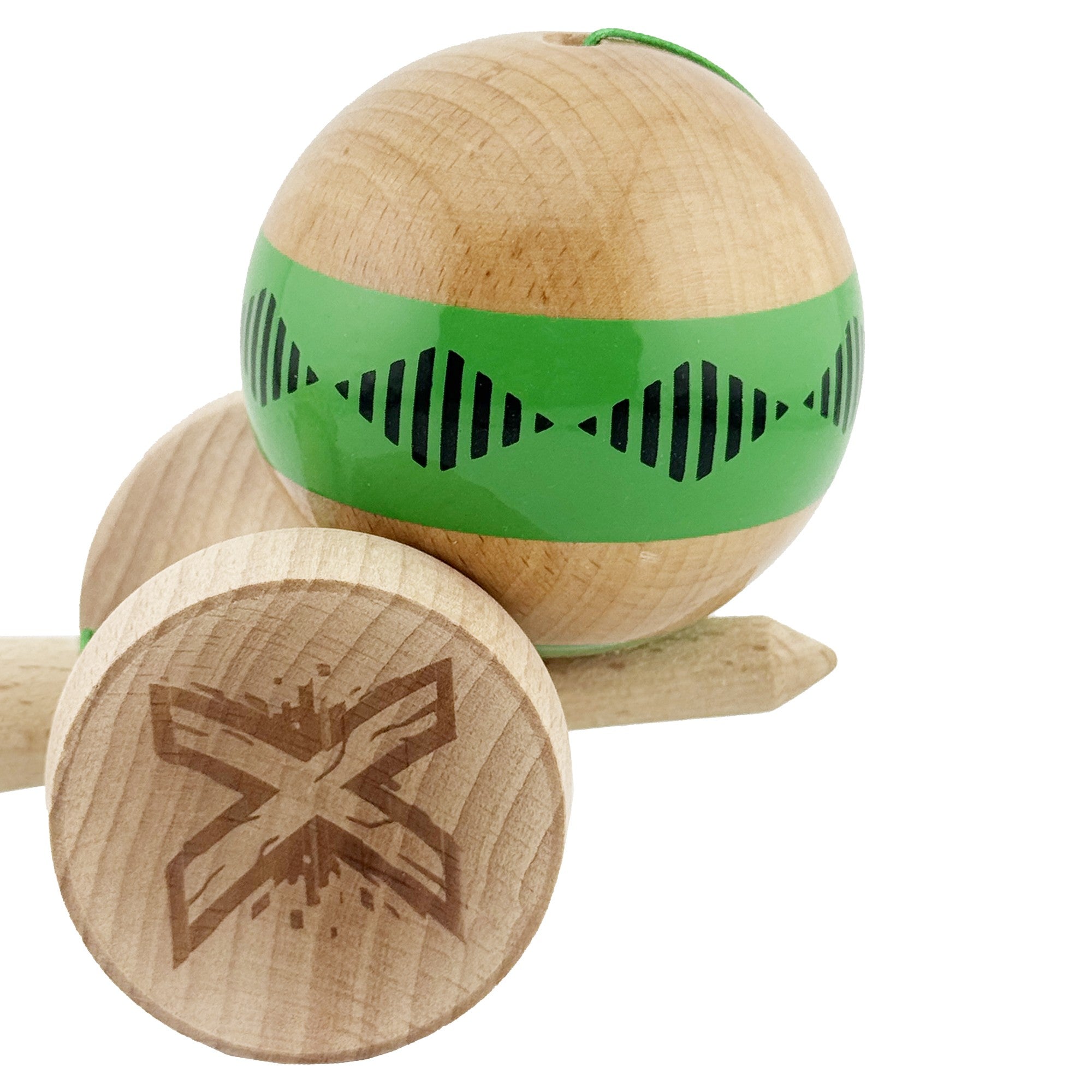 Kendama X Originala FREQUENCY, Profesionala, Cupe Mari KING SIZE V3, Super Sticky, Gaura in Baza, Rulment Metalic, din lemn 18 cm, Ata 62/65 cm, Verde/Maro